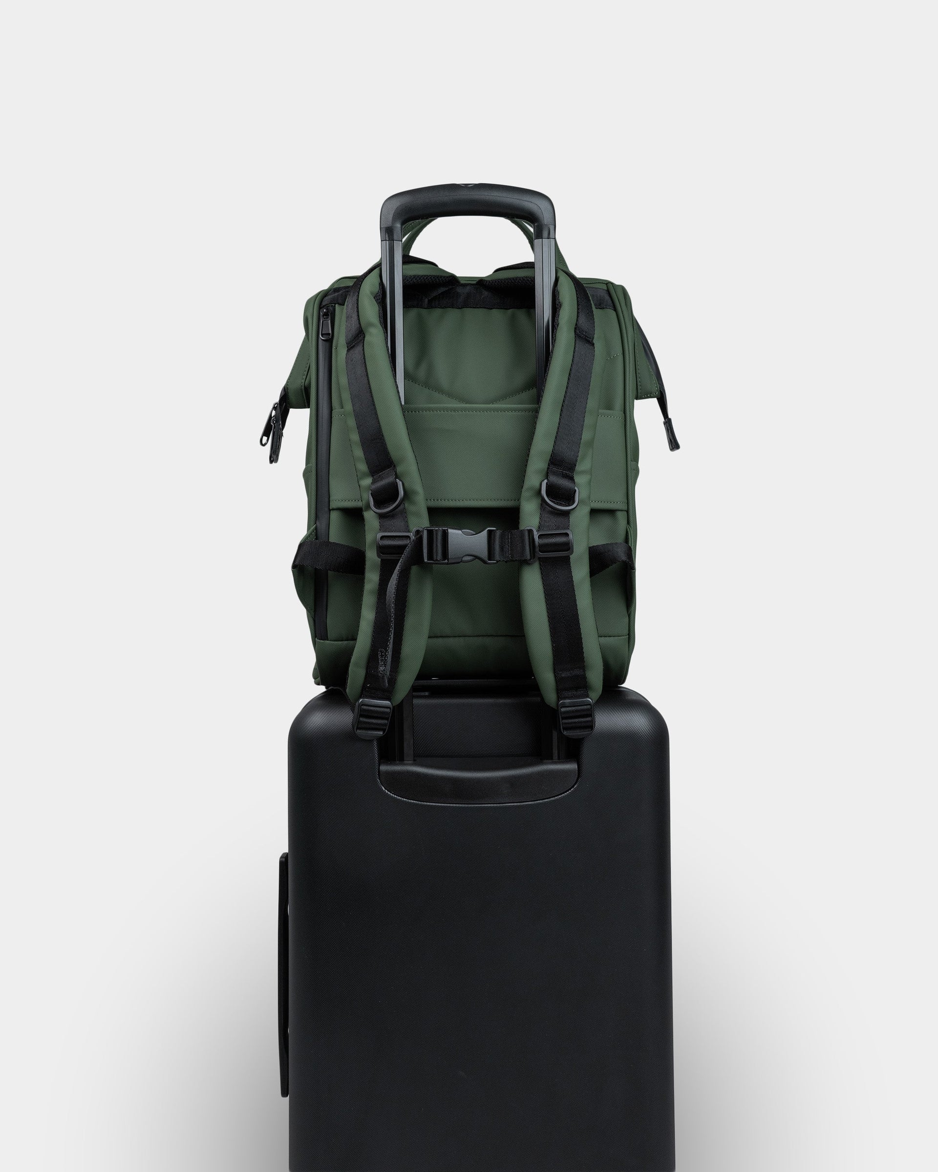 Cascade Standard Backpack – Modern Weather-Proof Travel Daypack
