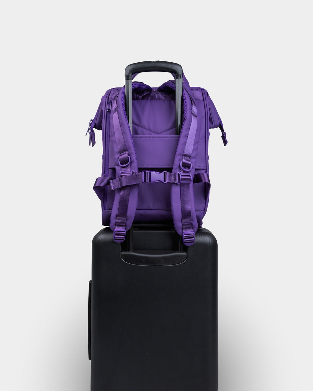 Cascade Standard Backpack – Modern Weather-Proof Travel Daypack