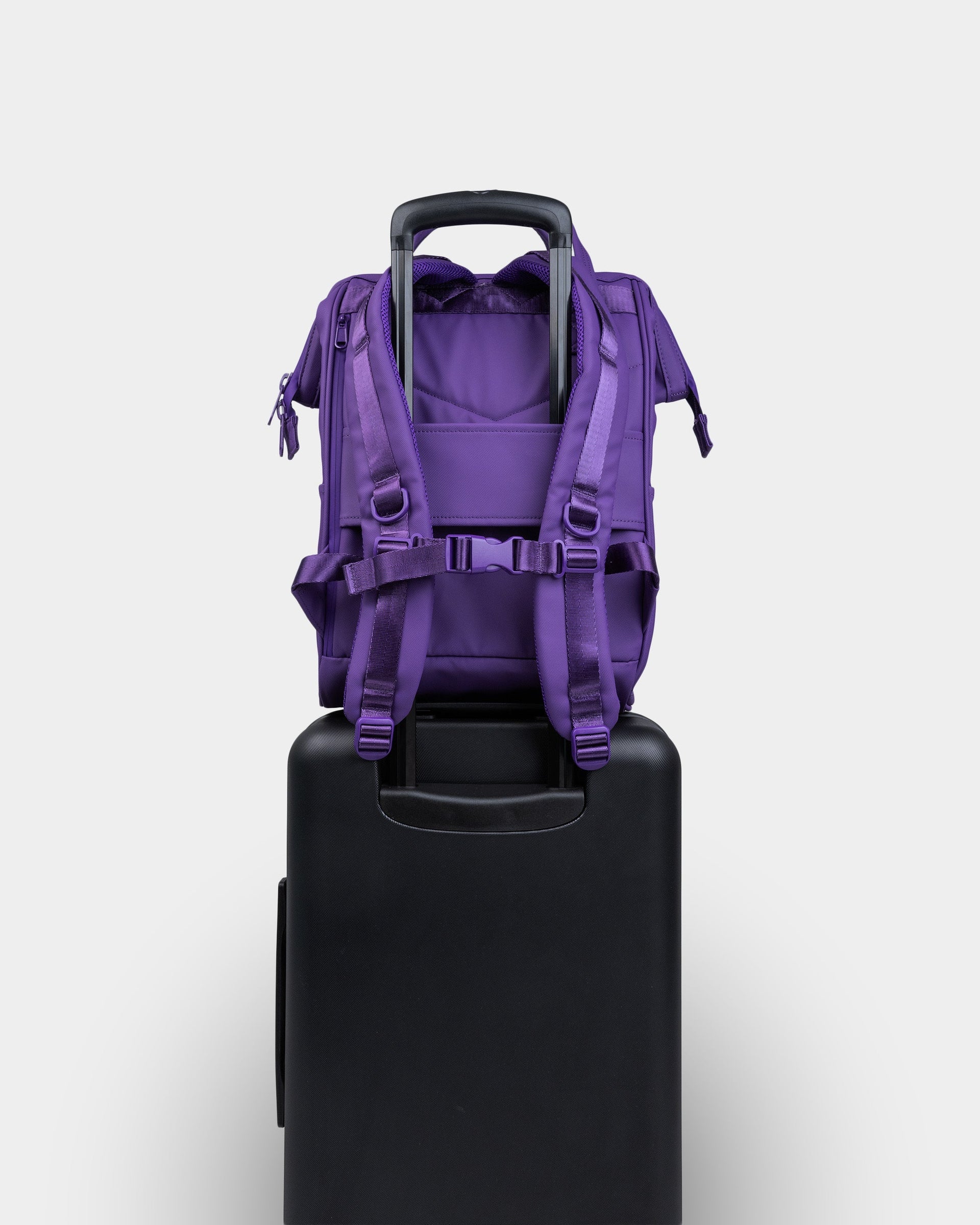 Cascade Standard Backpack – Modern Weather-Proof Travel Daypack