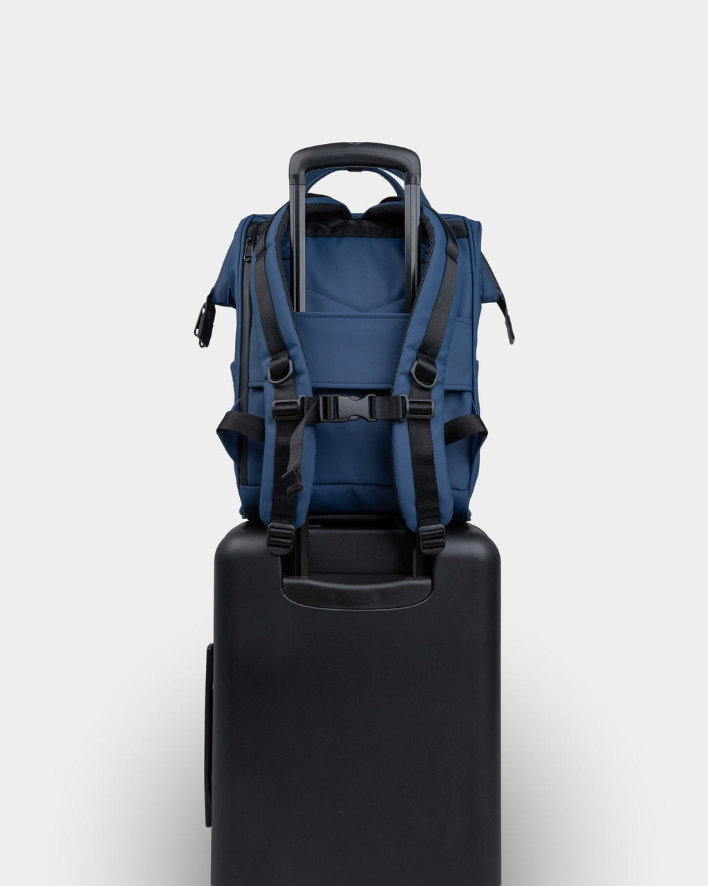 Cascade Standard Backpack – Modern Weather-Proof Travel Daypack