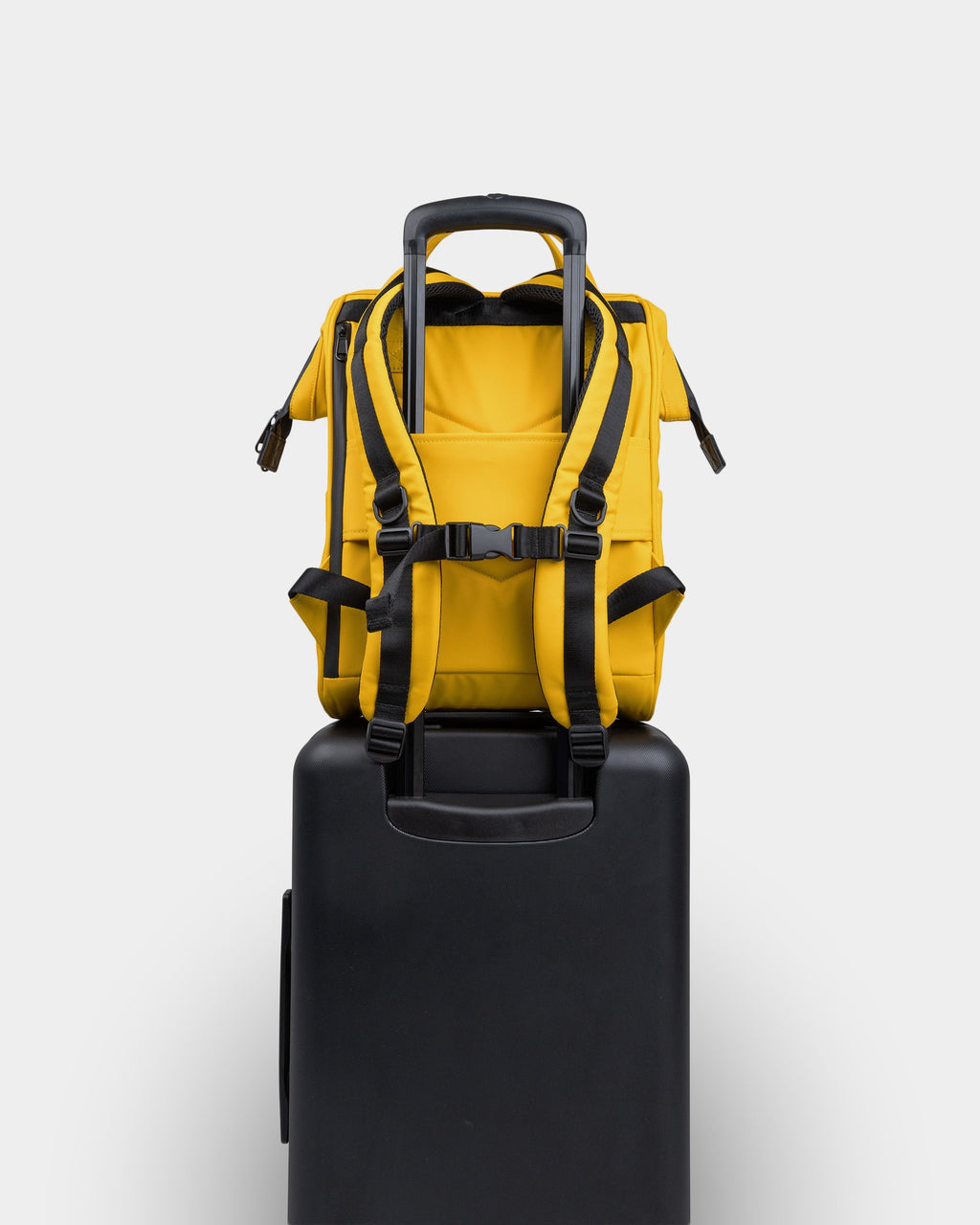 Cascade Standard Backpack – Modern Weather-Proof Travel Daypack