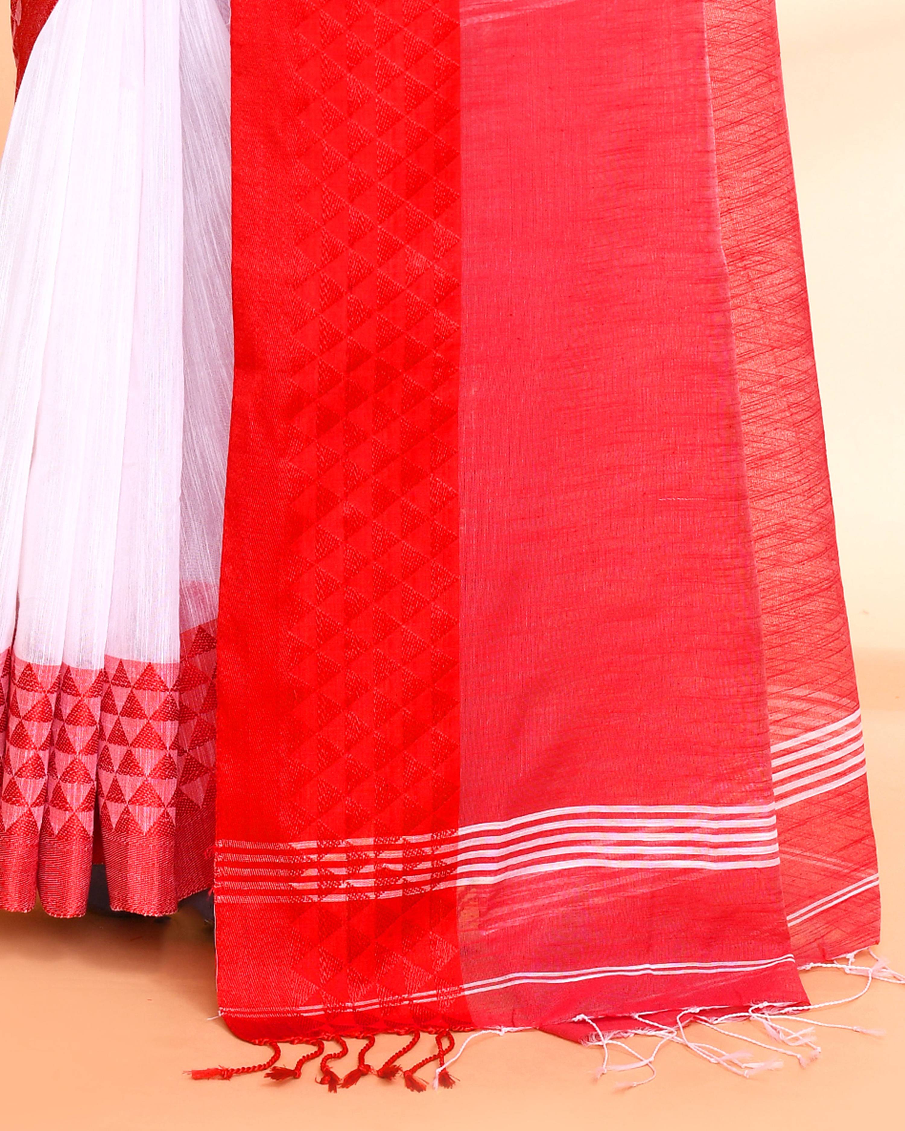 White Cotton Silk Handloom Saree with Matching Blouse Piece
