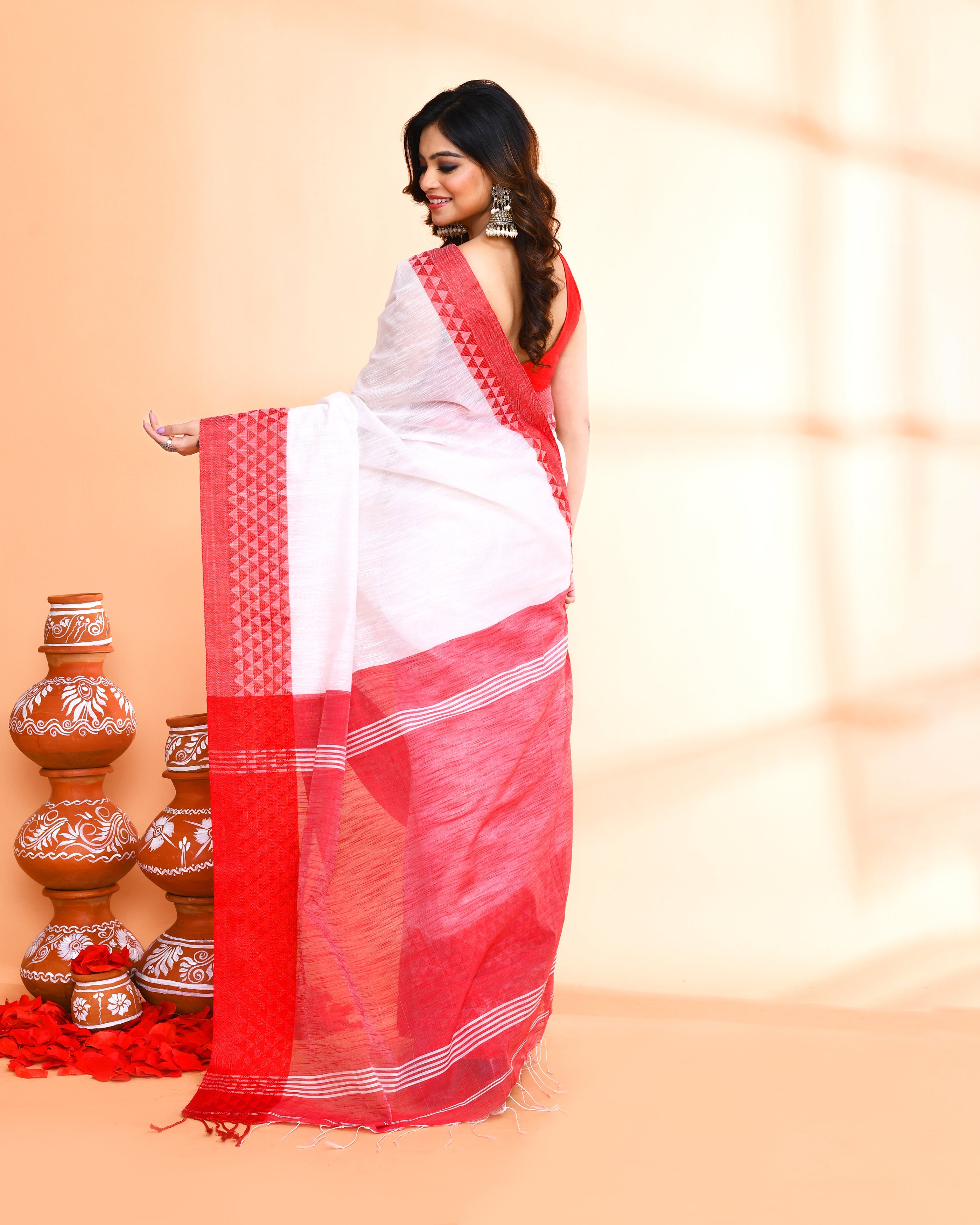 White Cotton Silk Handloom Saree with Matching Blouse Piece