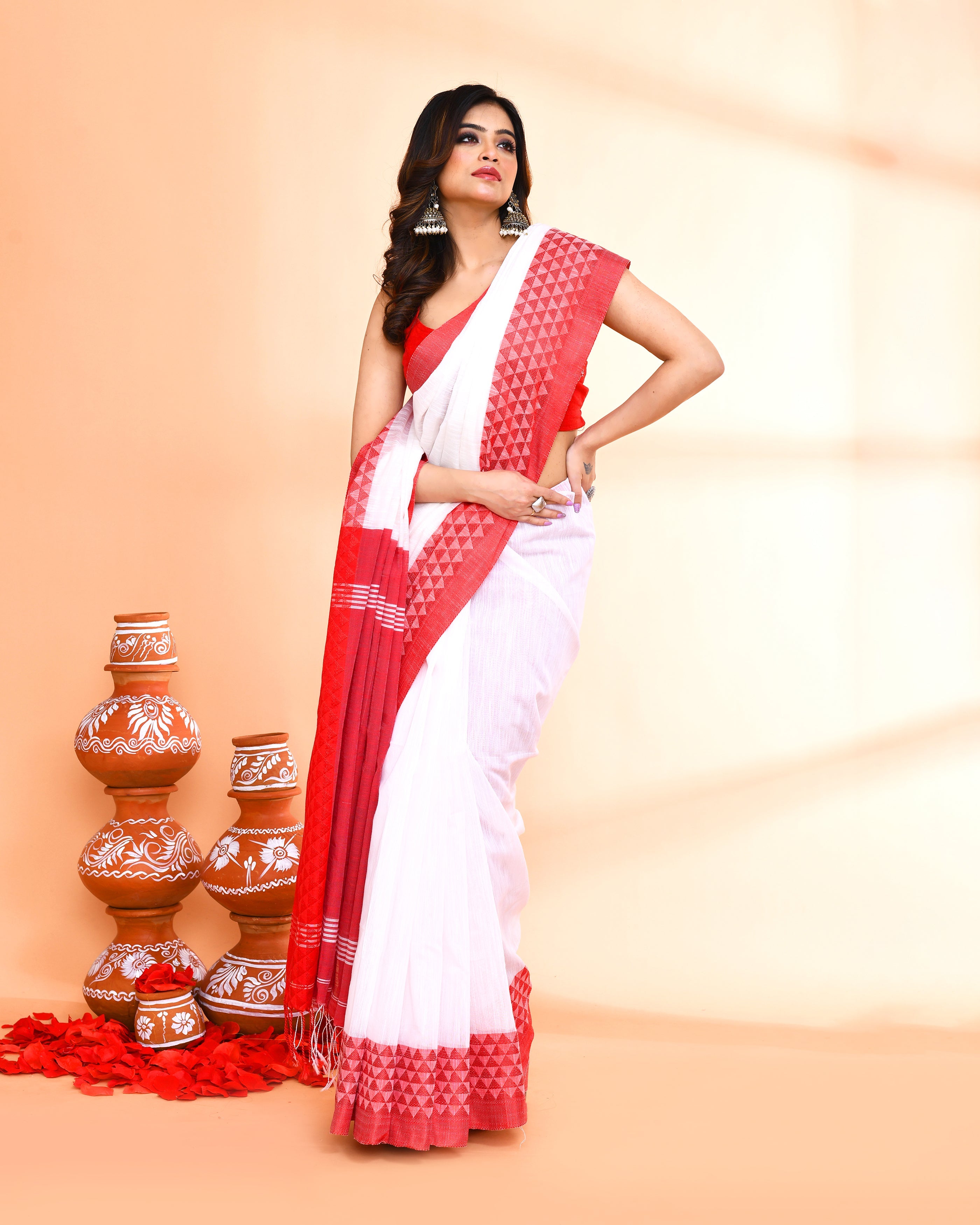 White Cotton Silk Handloom Saree with Matching Blouse Piece