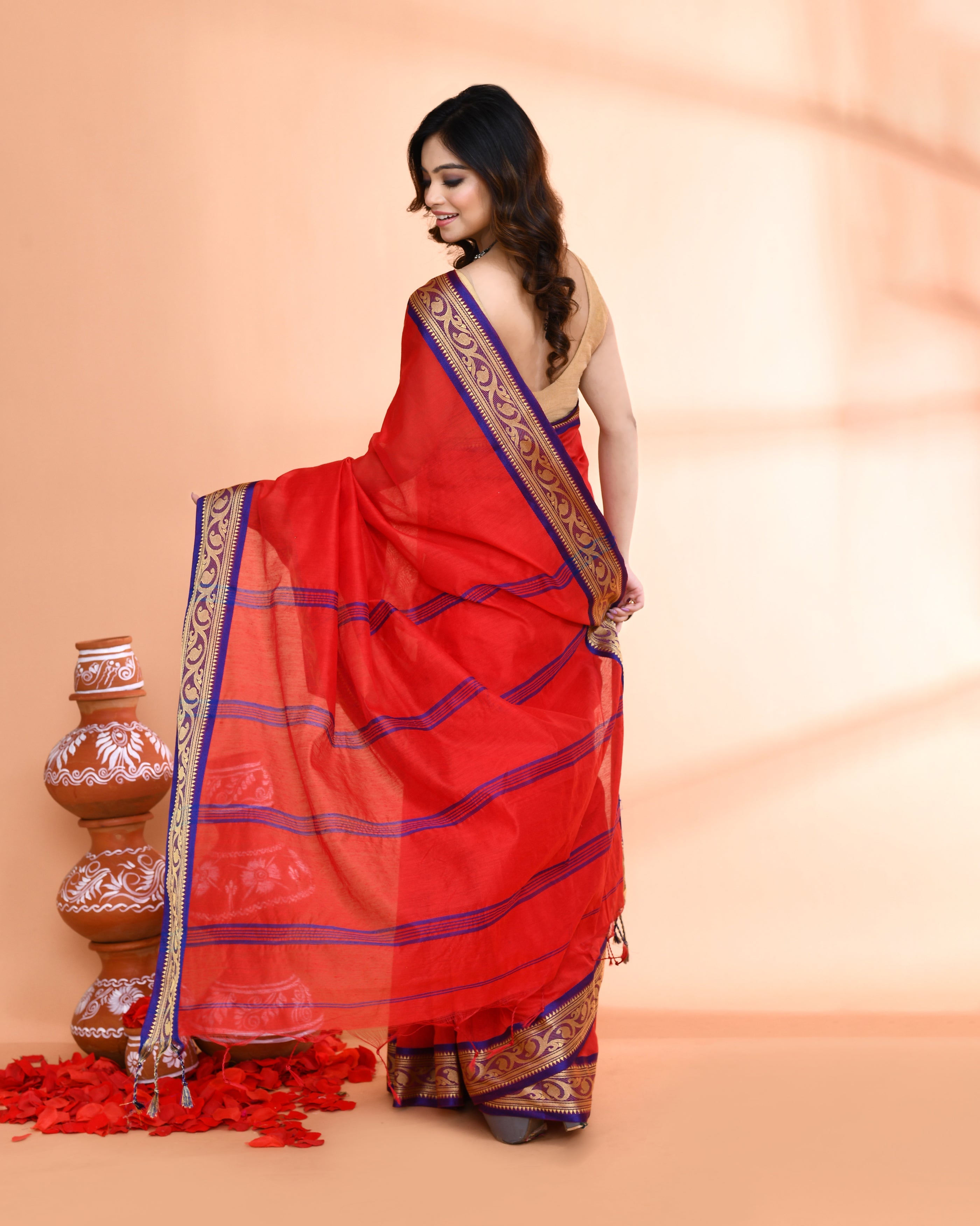 Piyari Fashion Women`s Cotton Silk Red Handloom Saree With Blouse