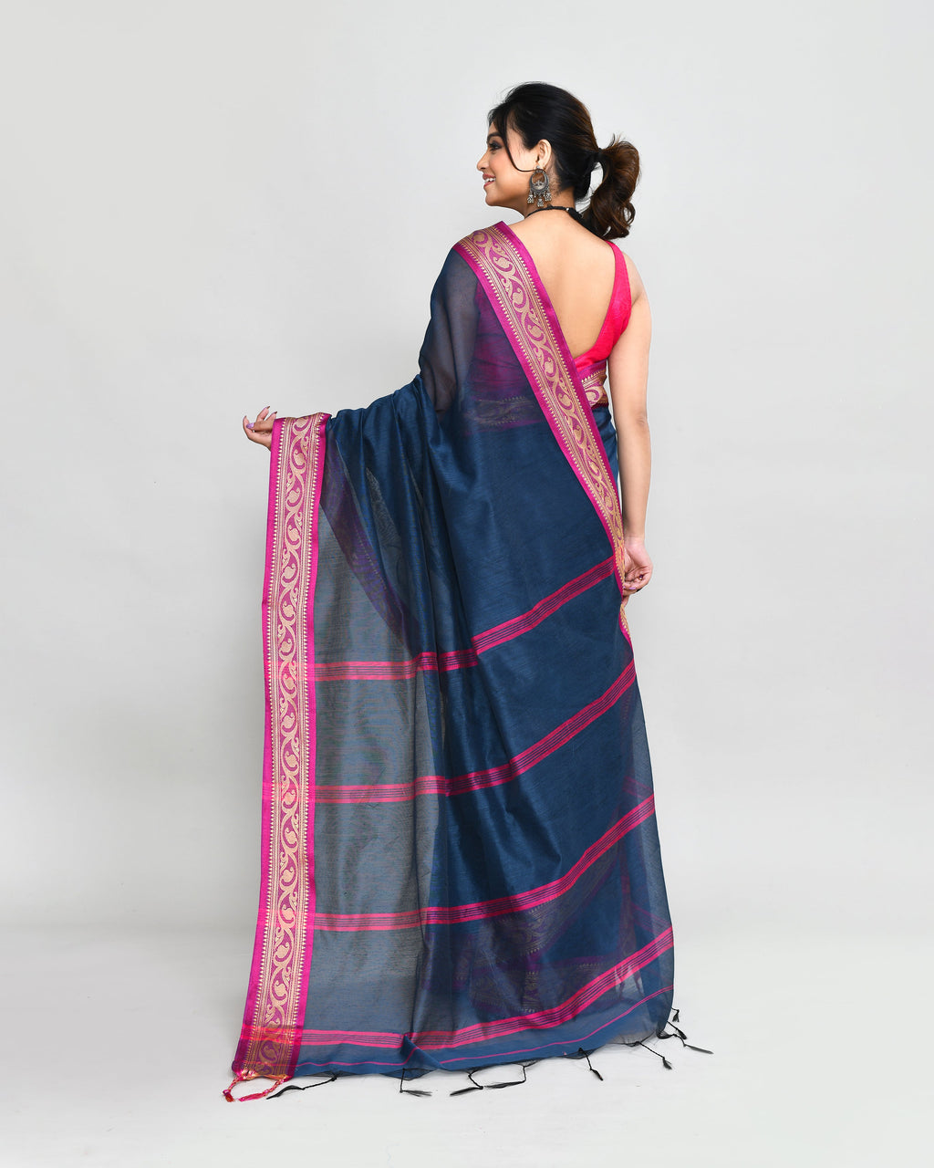 Piyari Fashion Women`s Cotton Silk Charcoal Handloom Saree With Blouse