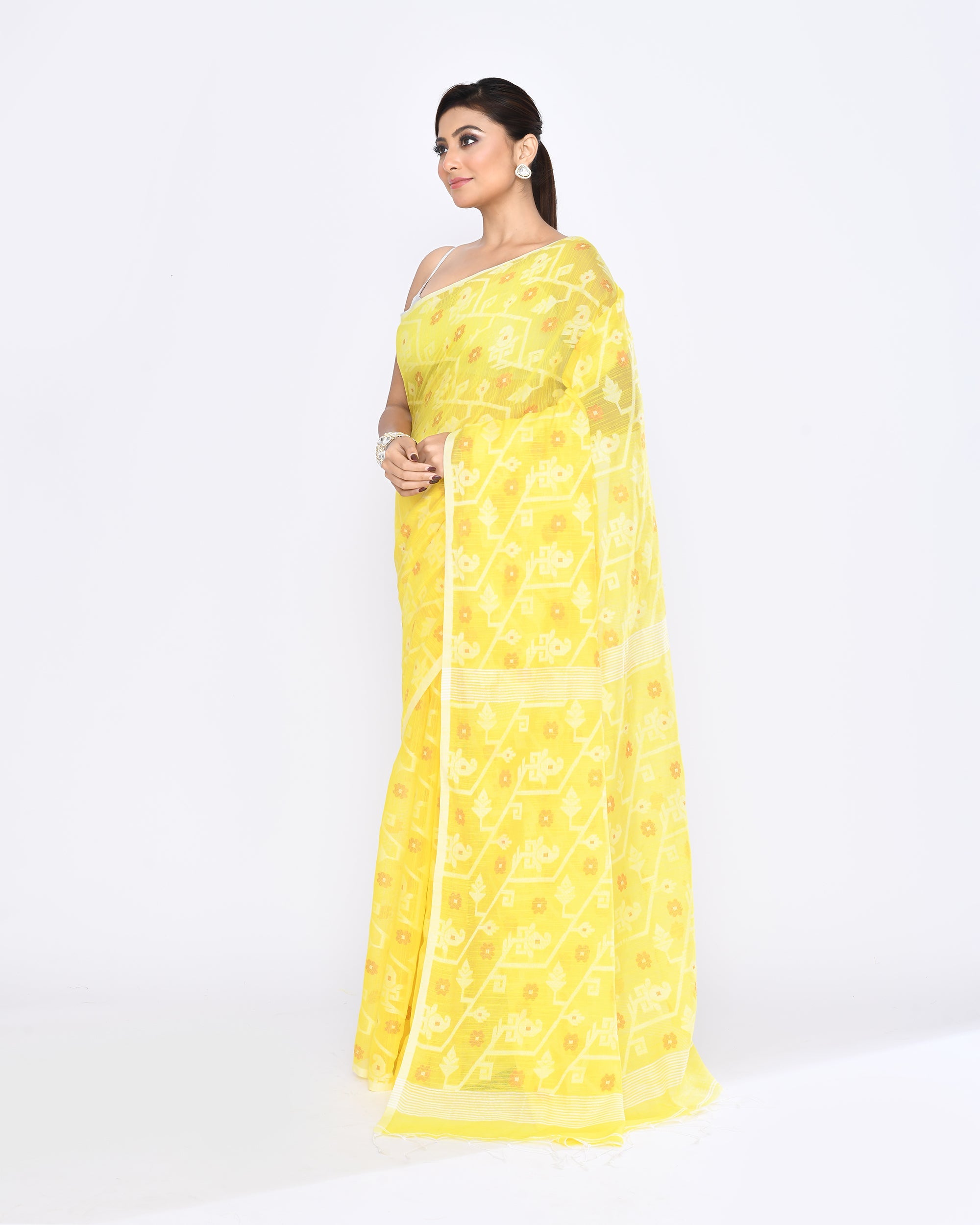 Yellow Embellished Cotton Blend Jamdani Saree