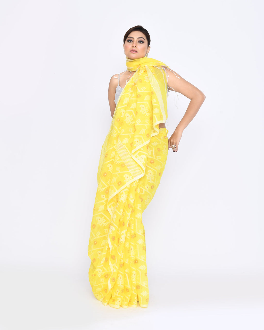 Yellow Embellished Cotton Blend Jamdani Saree