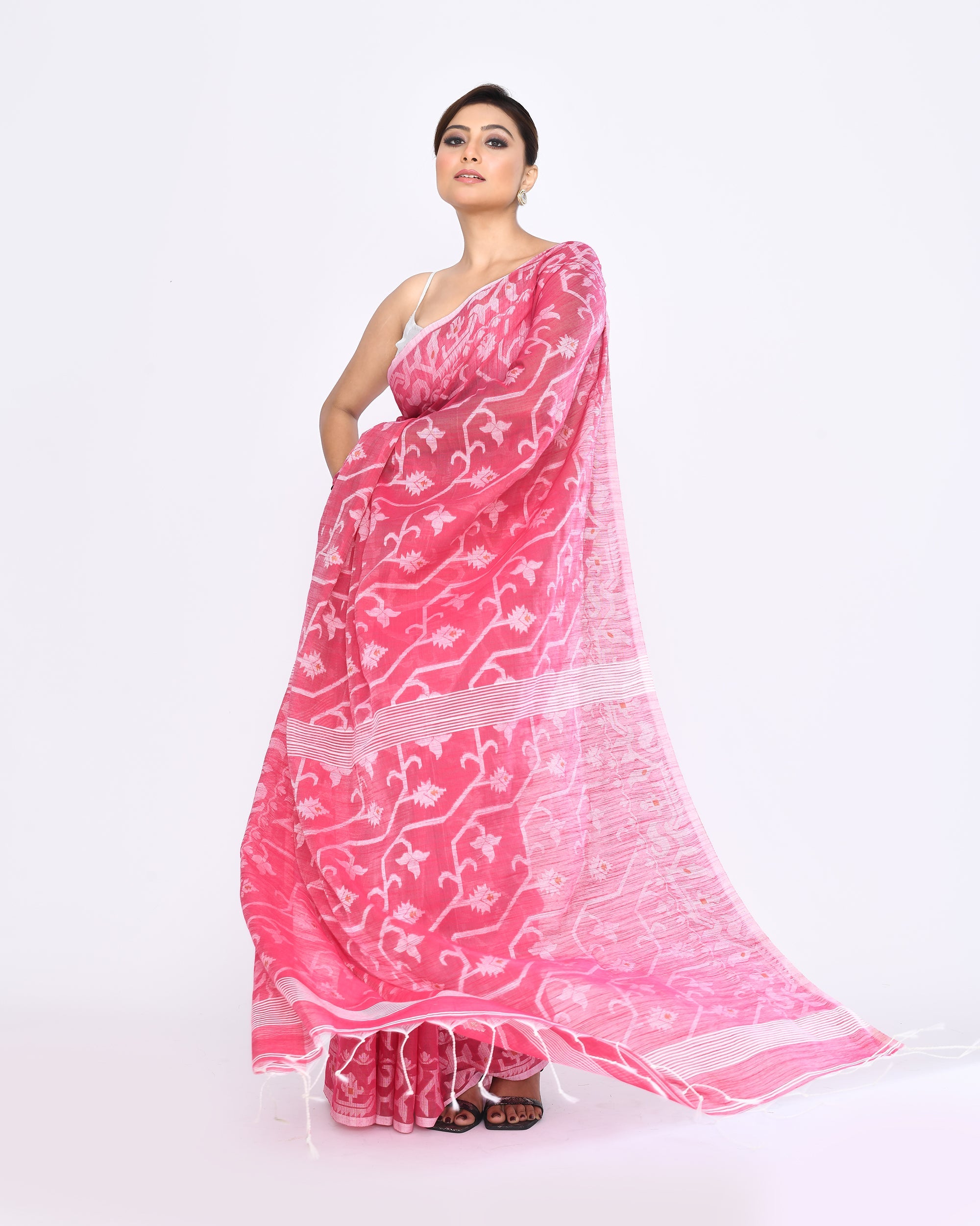 Pink Embellished Cotton Blend Jamdani Saree