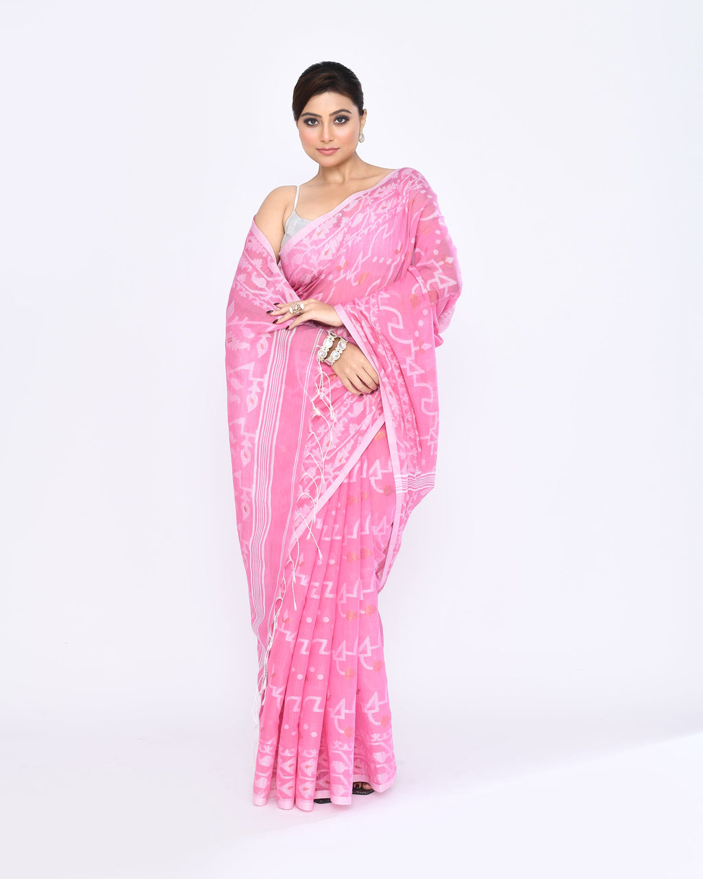 Pink cotton blend Jamdani saree with delicate embellishments
