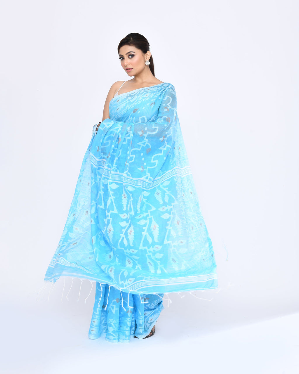 Turquoise Embellished Cotton Blend Jamdani Saree for Women