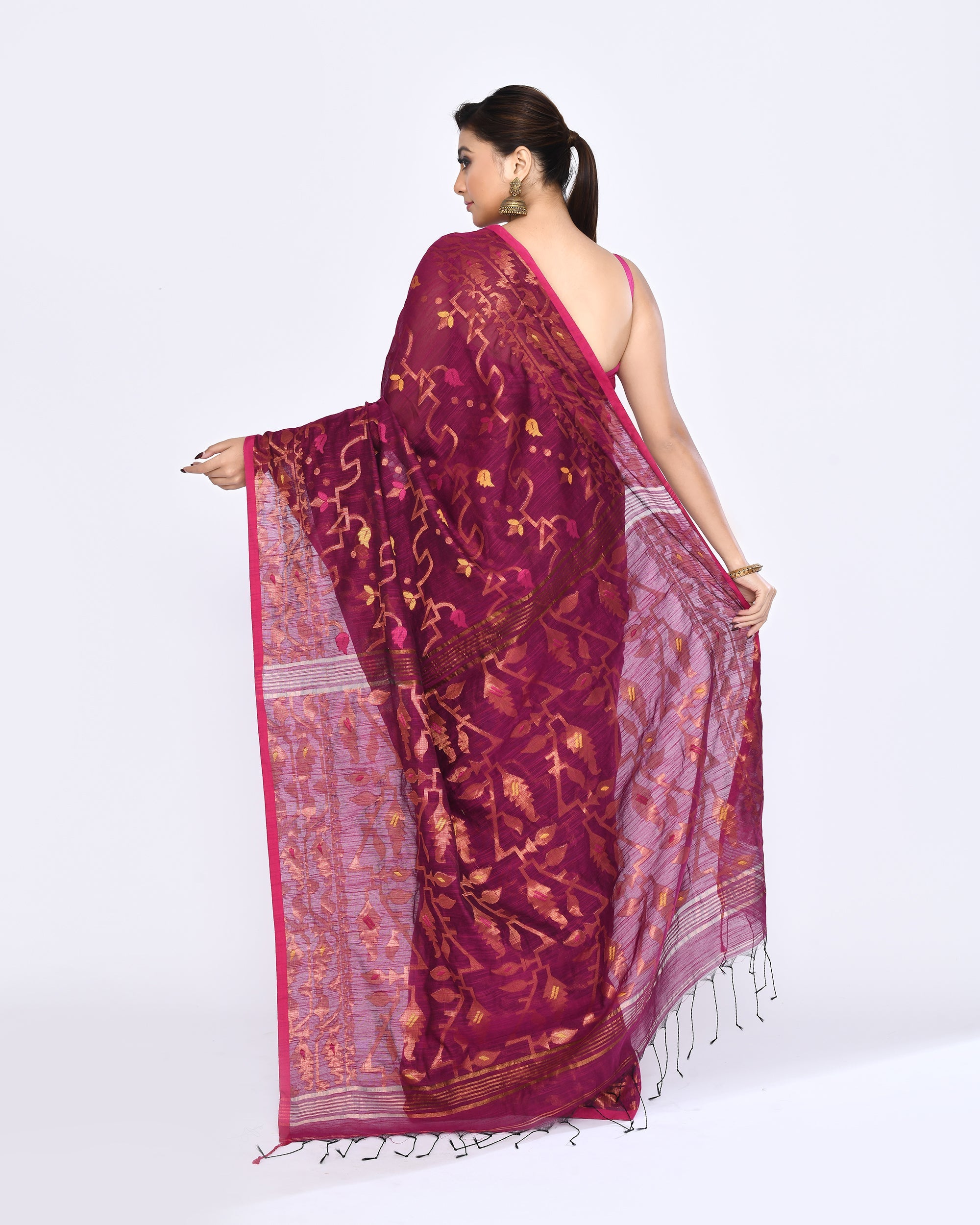 Pink Embellished Cotton Blend Jamdani Saree for Daily Elegance