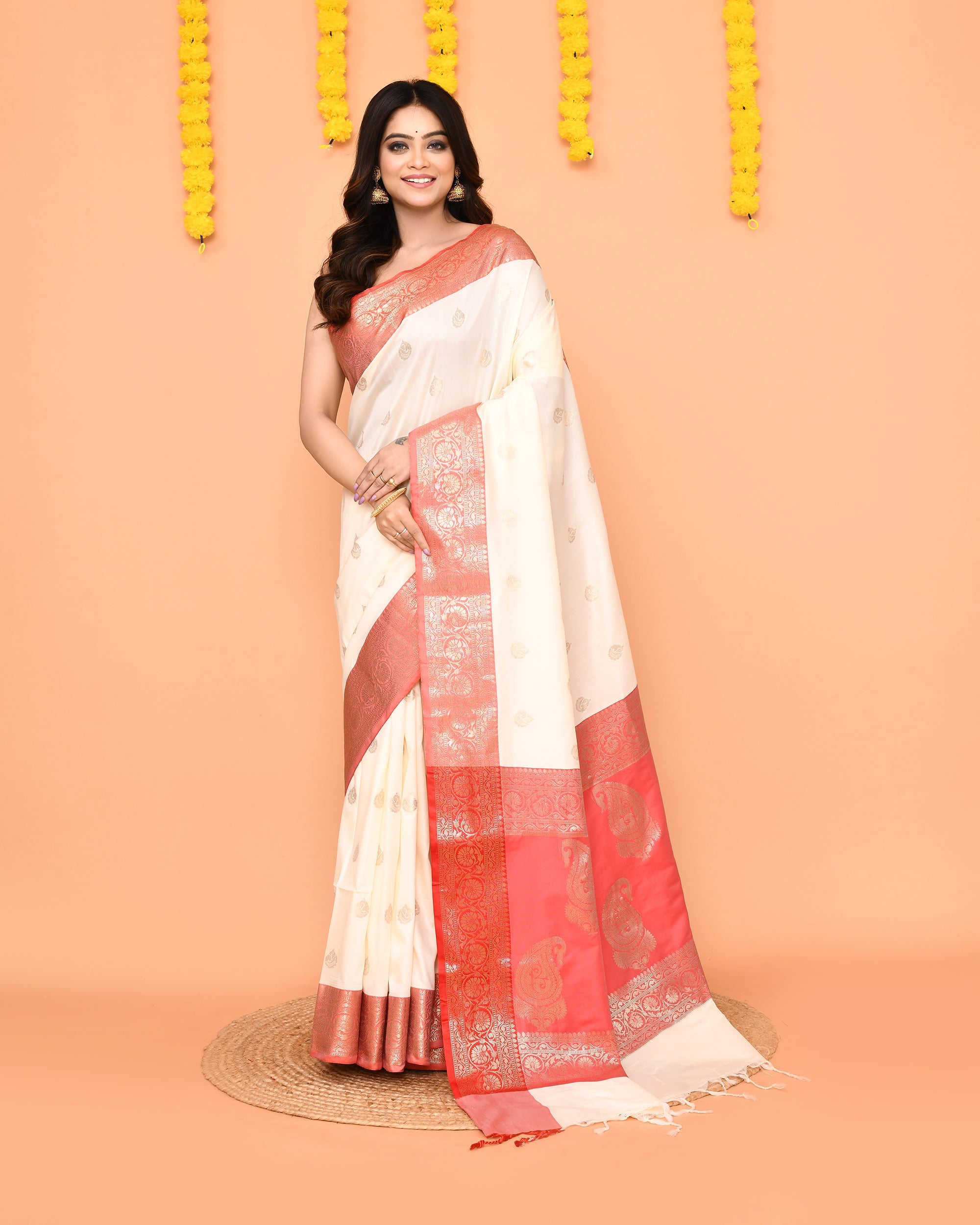 Off white Bangalore silk Jamdani saree with intricate Zari border