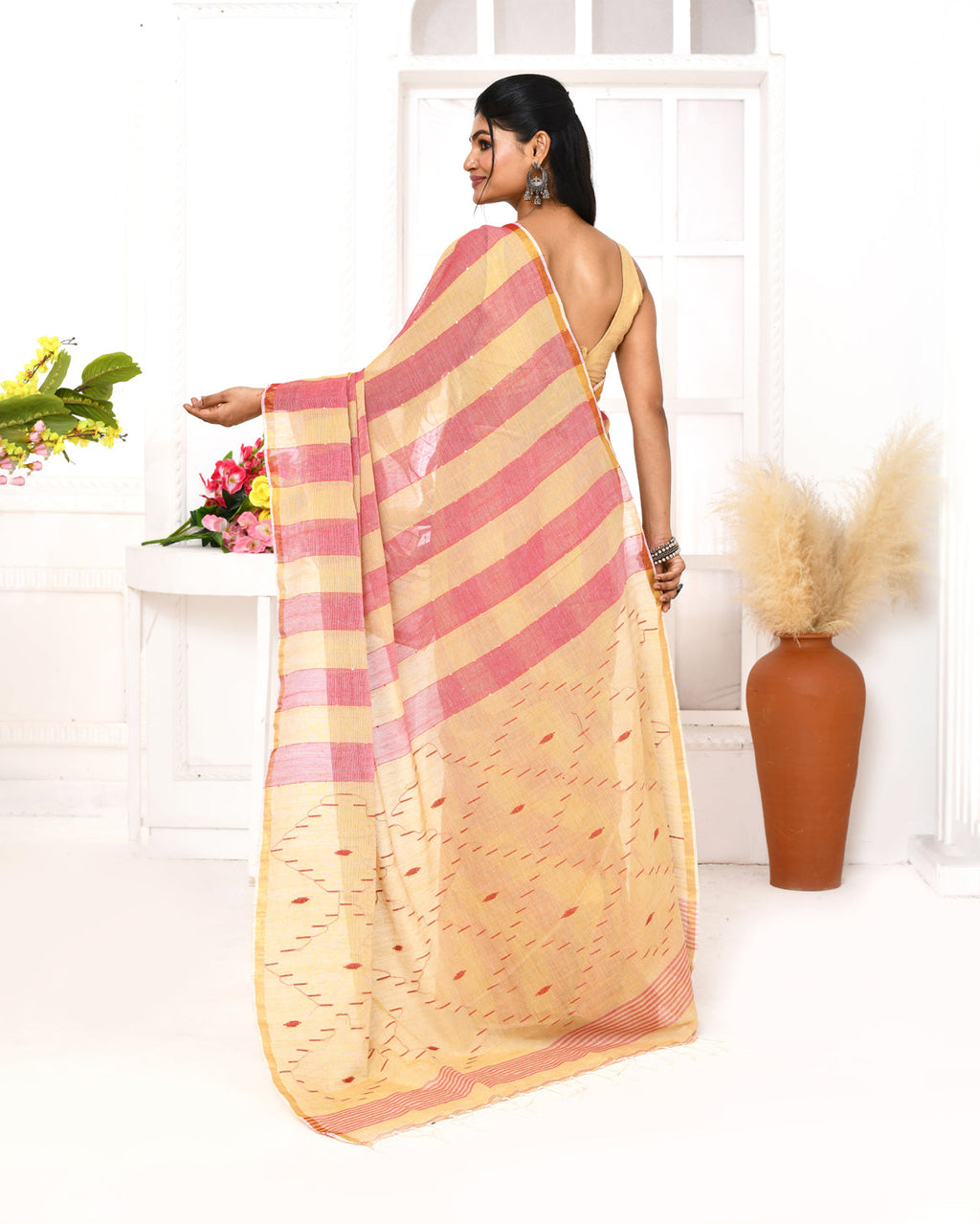 Piyari Fashion Women's Red Tangerine Cotton Handloom Jamdani Saree With Blouse