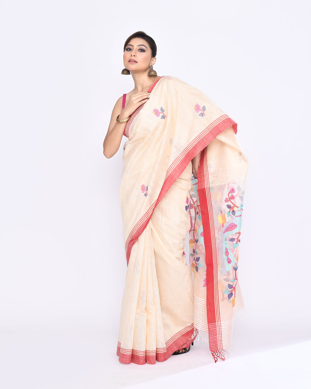 Off White Embellished Matka Silk Jamdani Saree