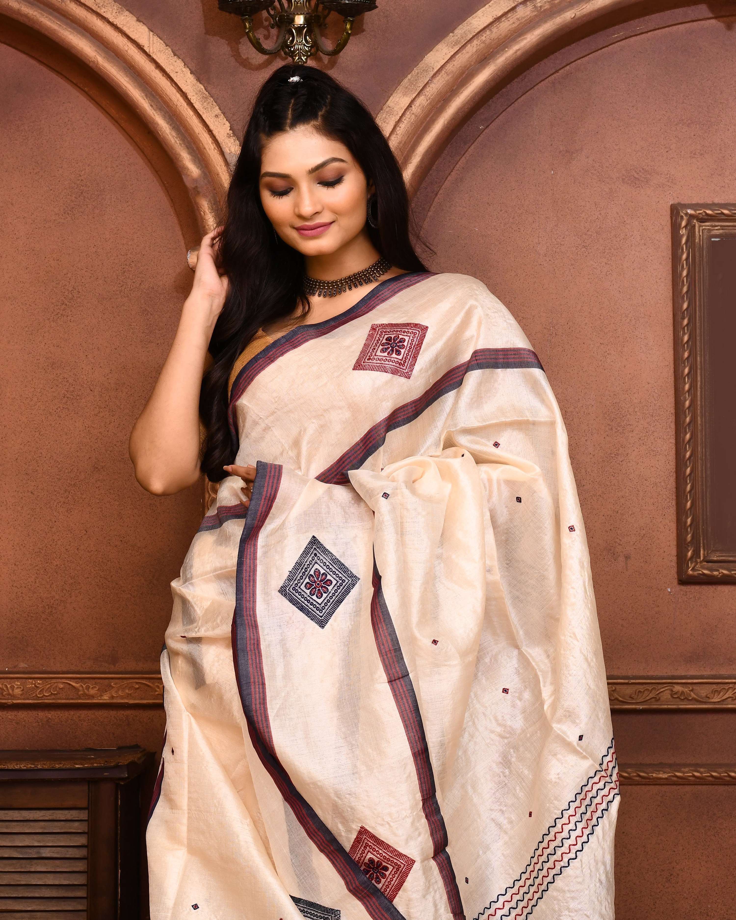 Off White Tussar Silk Jamdani Saree with Blouse Piece