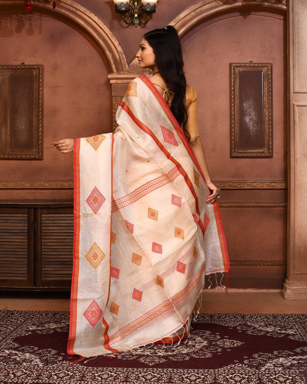 Off White Tussar Silk Jamdani Saree with Blouse Piece