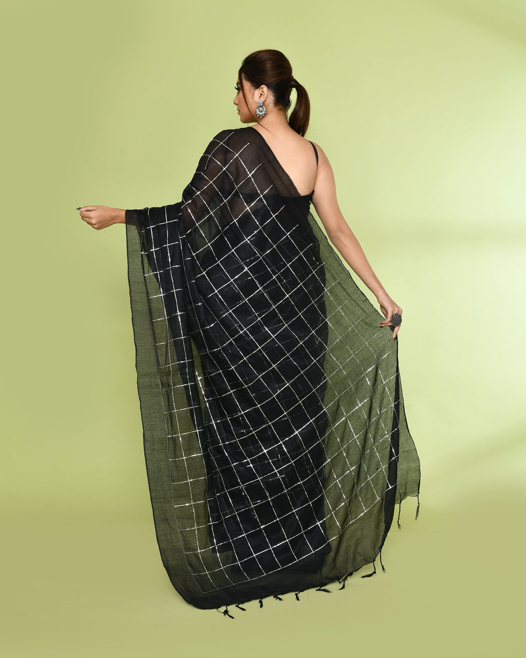 Piyari Fashion Women's Black Zari Cotton Tissue Sequin Saree