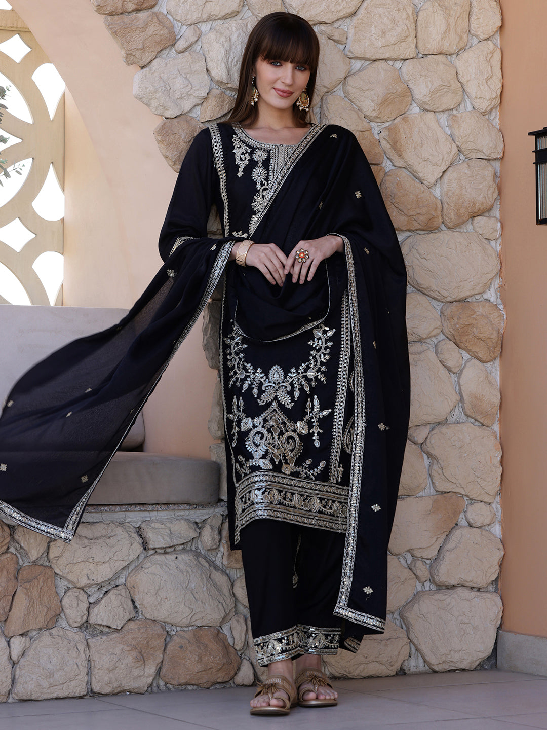 Black silk Pakistani embroidered kurta set with dupatta