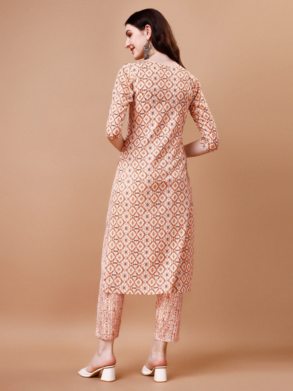 Multicolor Printed Kurta Set with Lace Yoke Embroidery