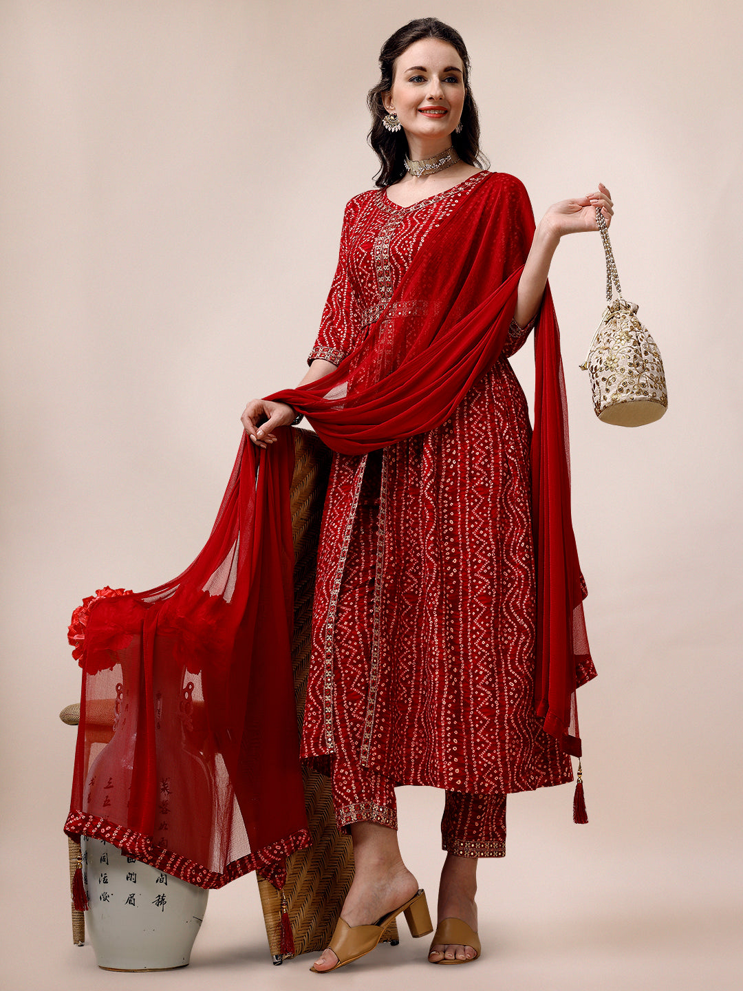 Bandhani Printed Embroidered Kurta Pant Dupatta & Belt Set