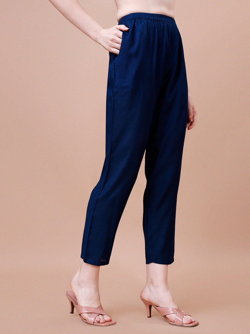Placement Hand Embroidered Kurta With Pant & Organza Dupatta Set