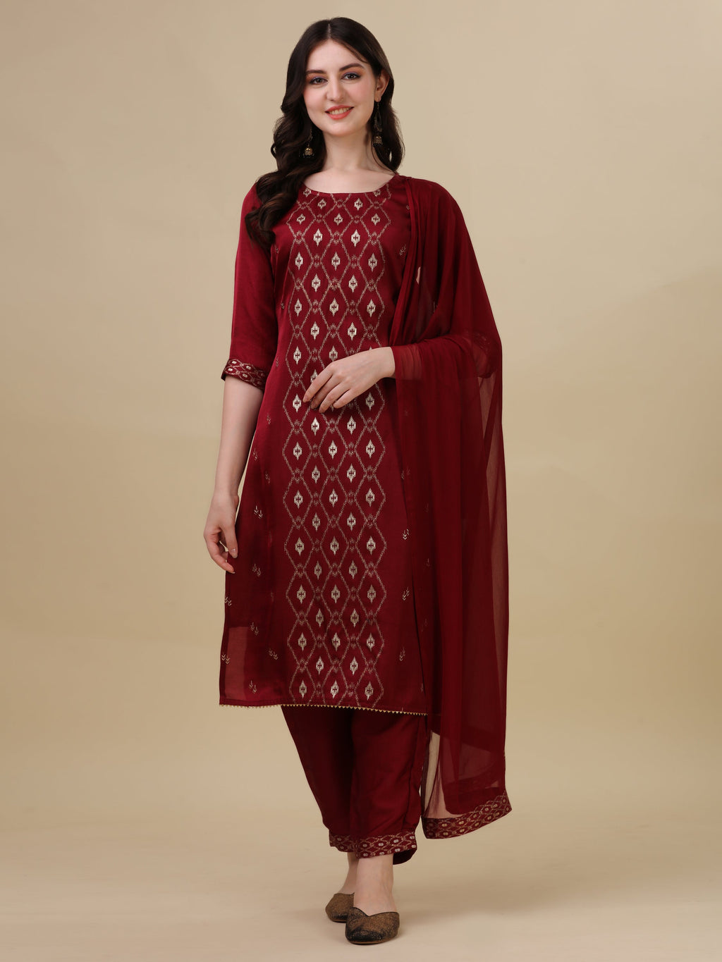 Multicolor kurta with elegant foil print, paired with matching trousers and dupatta