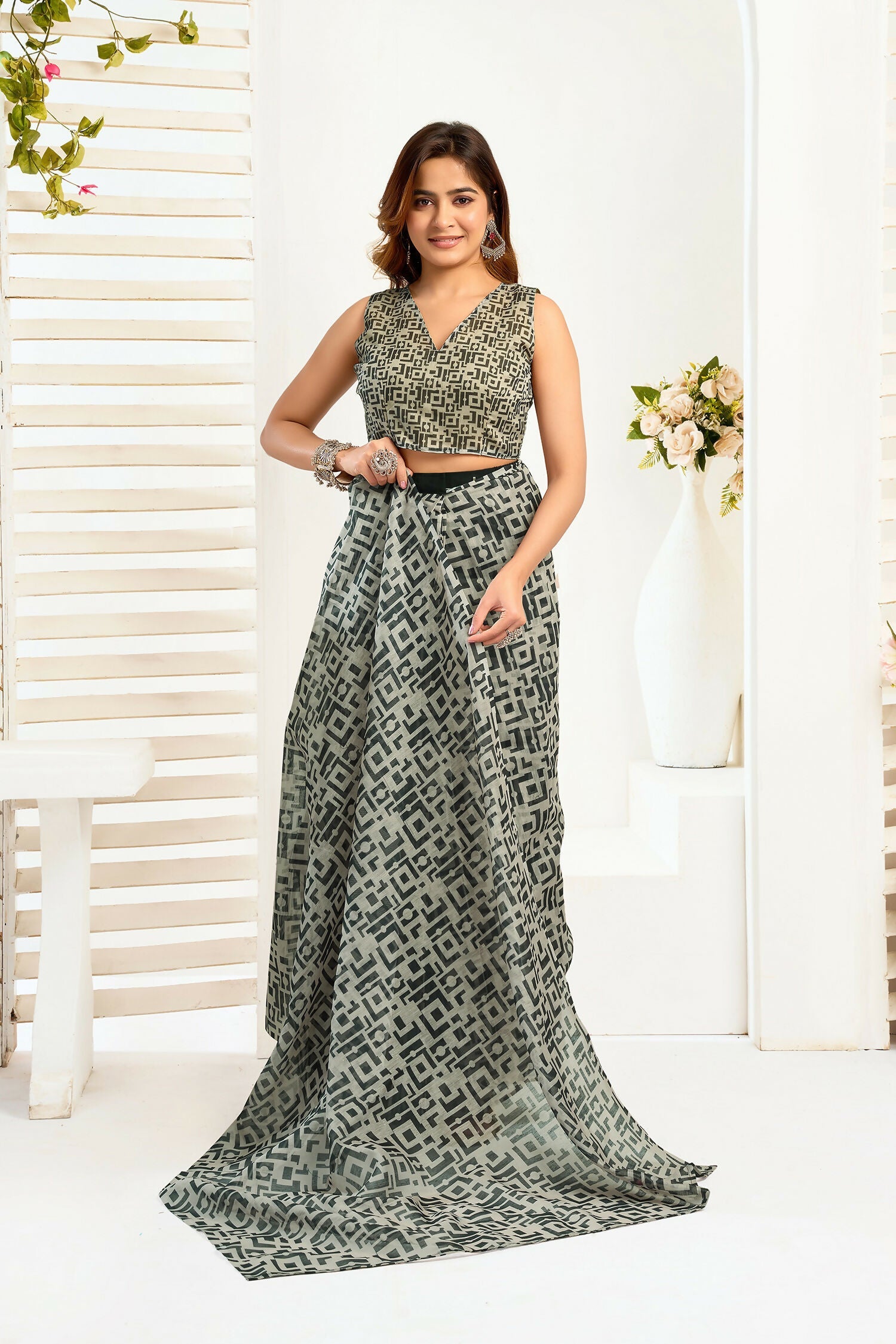 Grey Geometric Color Block Linen Ready To Wear Saree