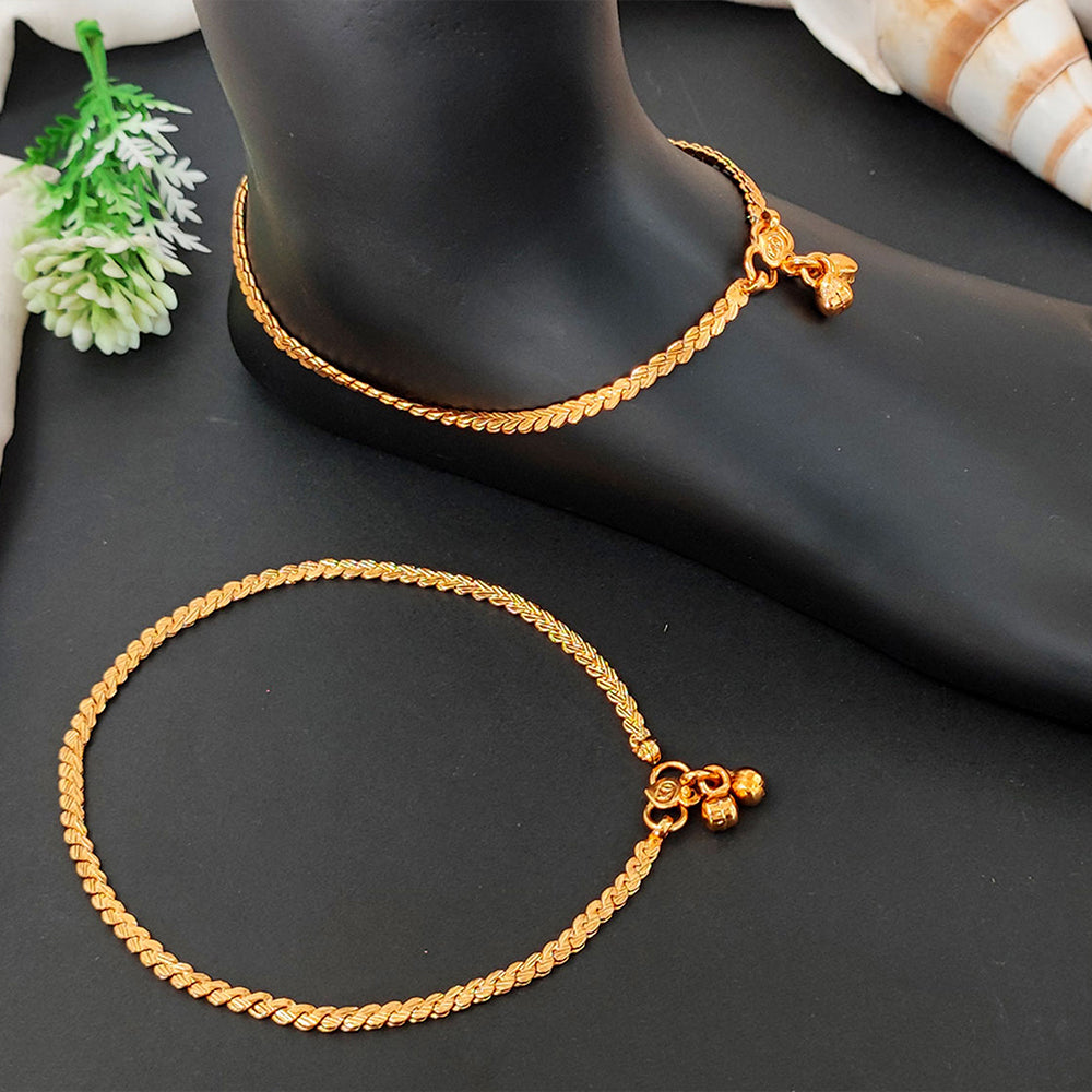 Elegant fancy gold-polished anklet with ornamental links, perfect for girls