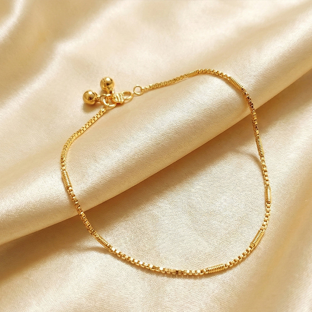 Elegant Gold-Tone Anklet for Little Girls with Delicate Detailing