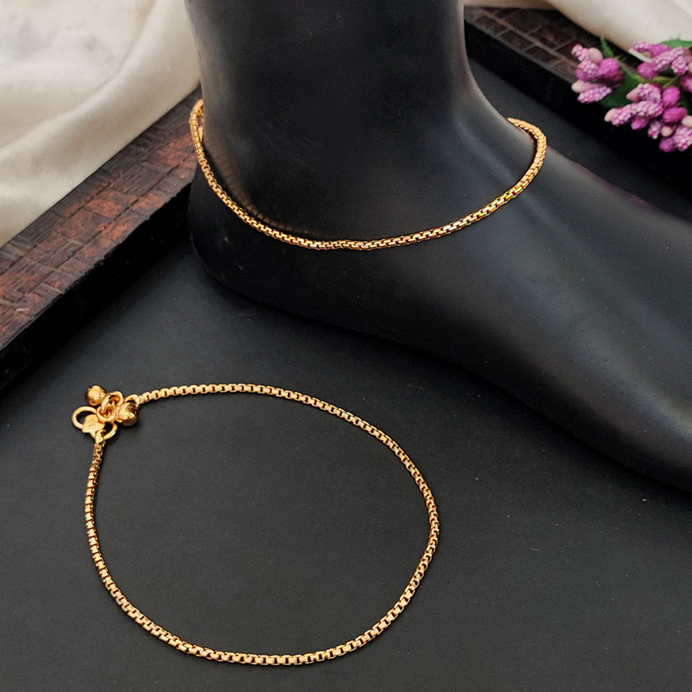 High gold classic chain anklet with subtle bead detailing for girls