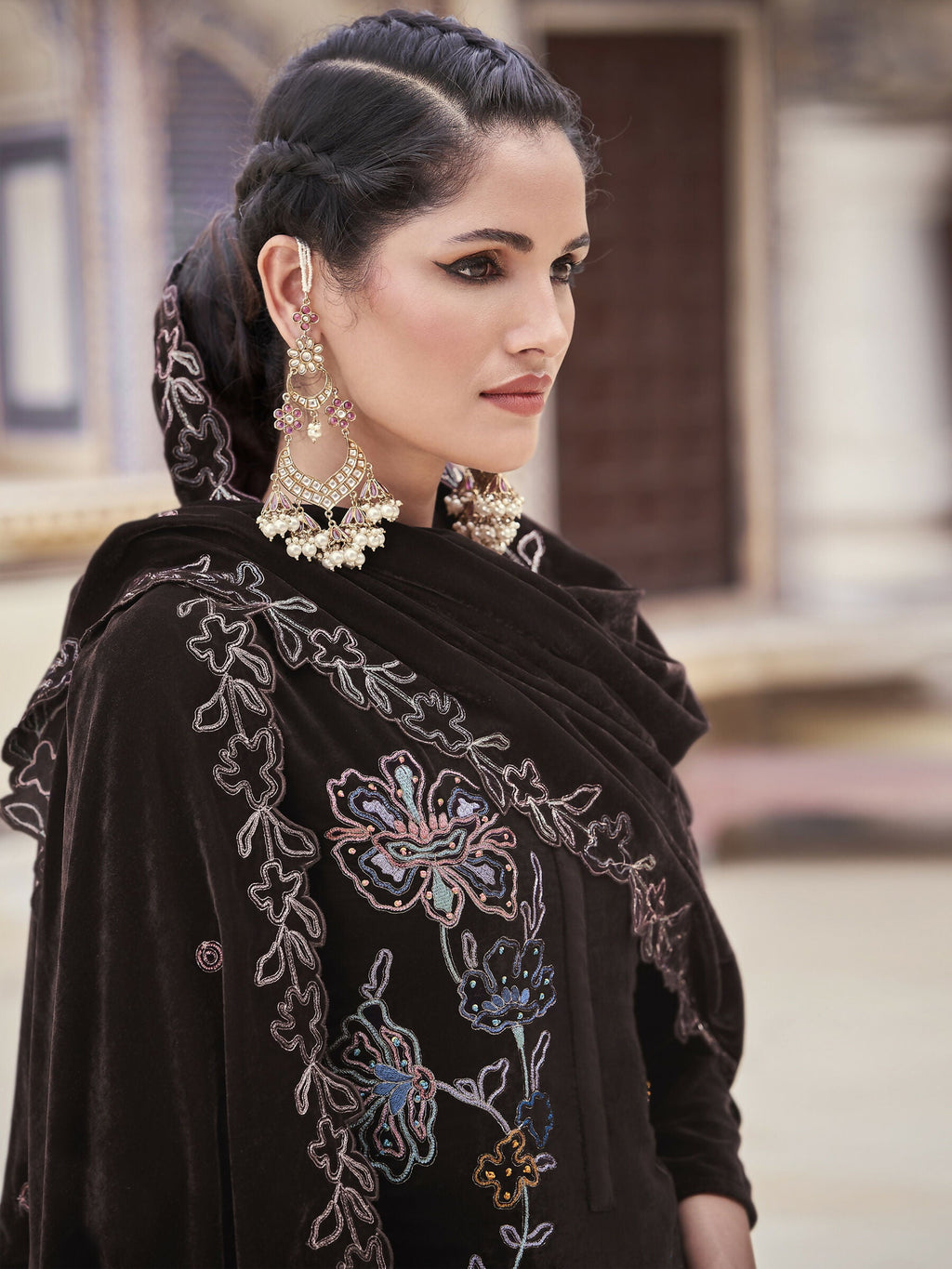 Women's Brown Velvet Kurta Set with Resham Thread, Jari & Sequins