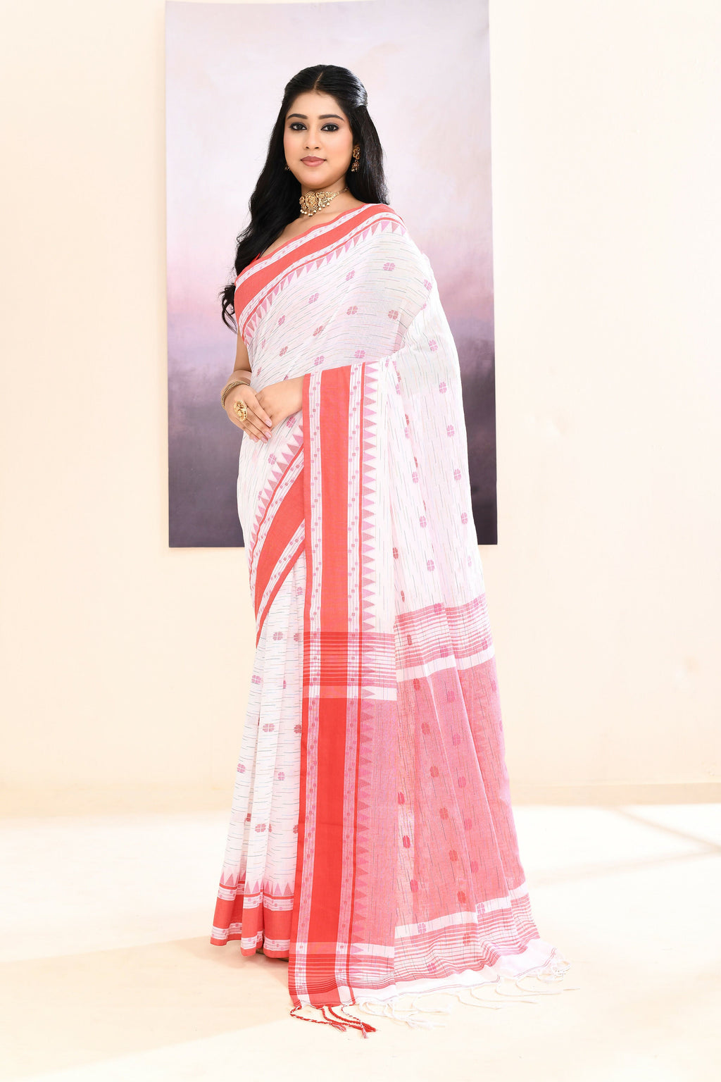 Women's White Embellished Cotton Saree for Elegant Occasions