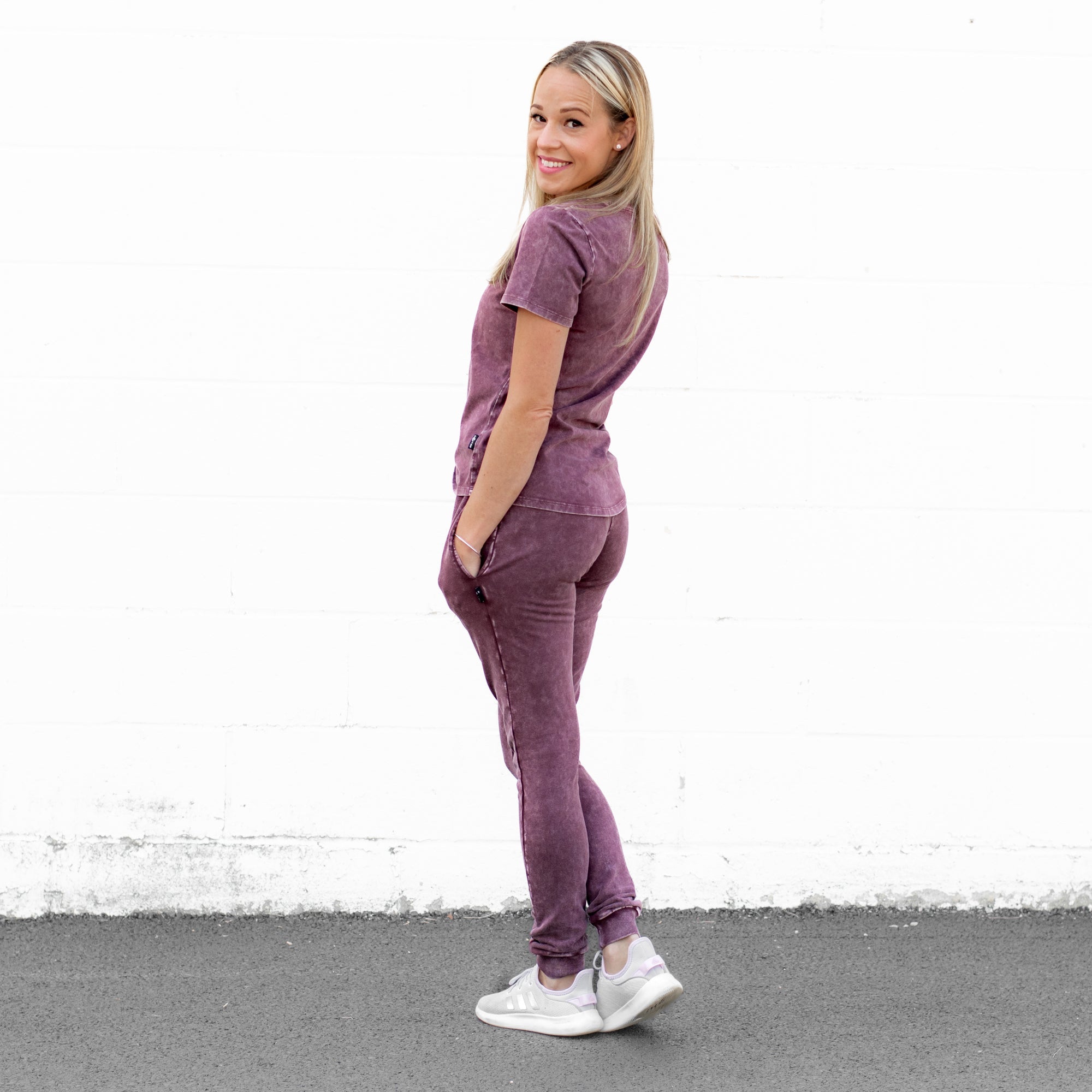 MAMA JOGGERS- Oxblood Snow Wash