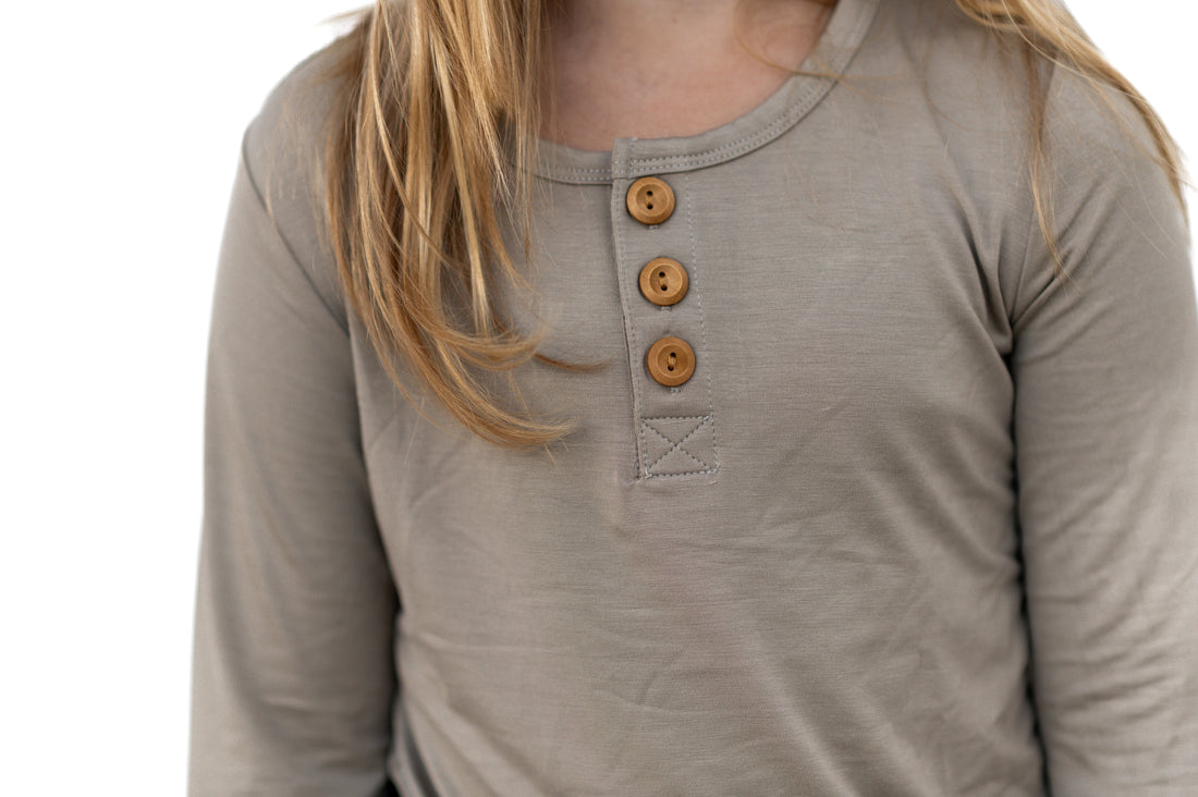 HENLEY LONG SLEEVE- Mushroom