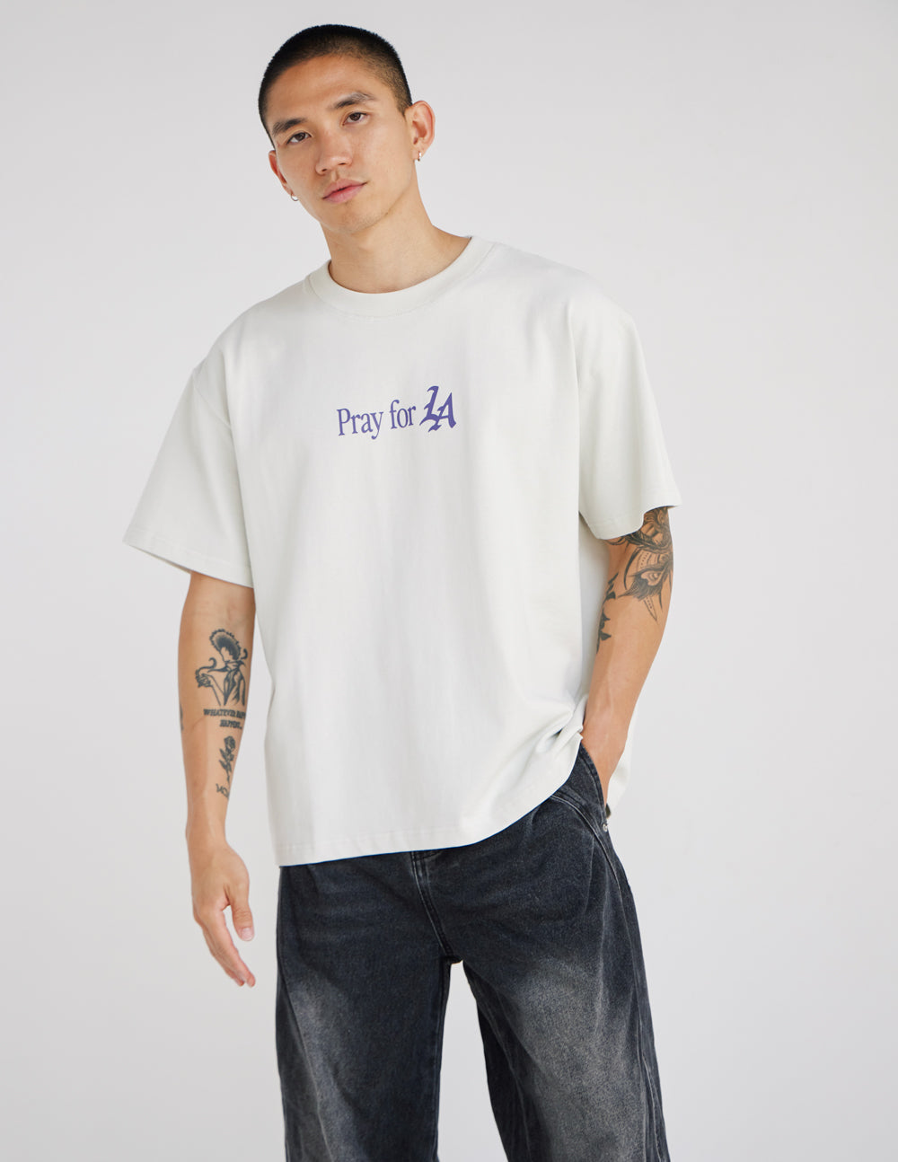 Pray for Los Angeles Heavyweight Tee - Oversized Streetwear Graphic