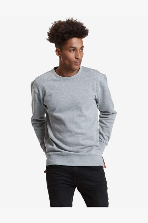 Midweight Crew Neck Fleece Sweatshirt in Charcoal Grey - Image 10