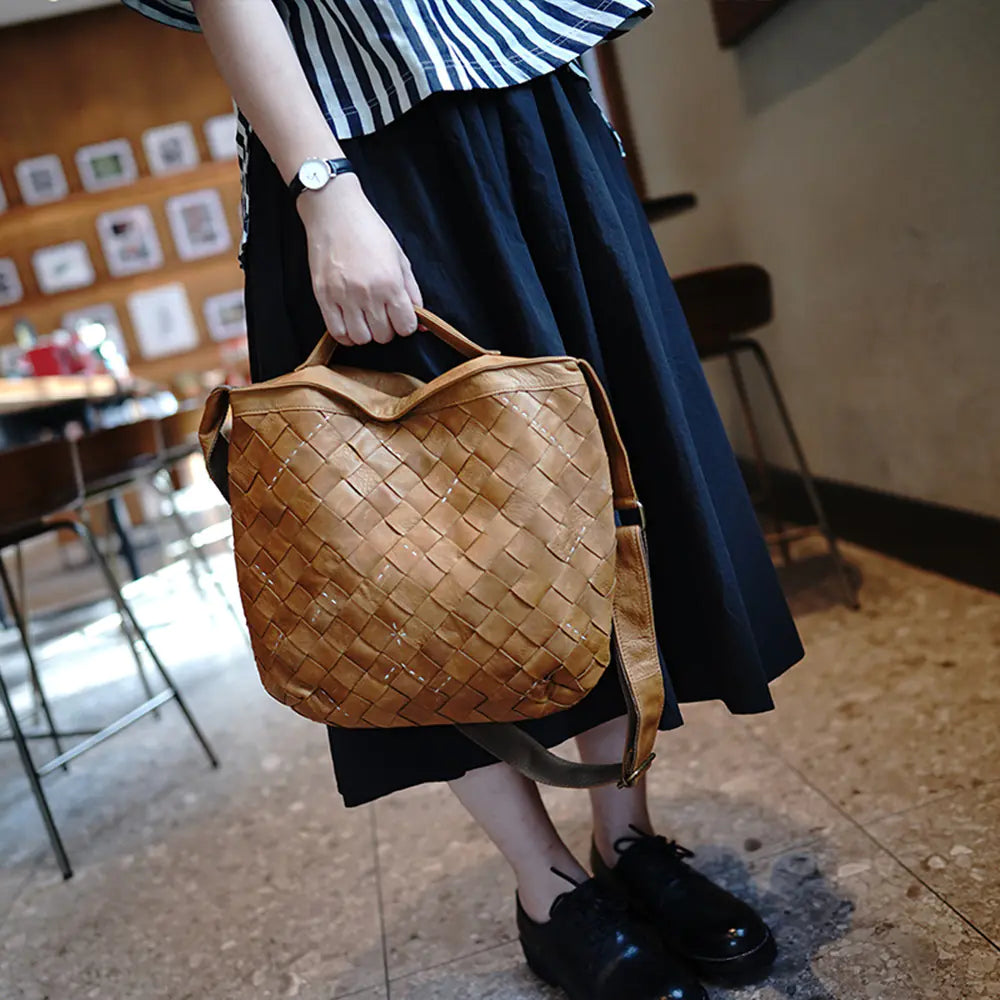 Woven Leather Shoulder Bag Retro Design Soft Cowhide Purse - Image 2