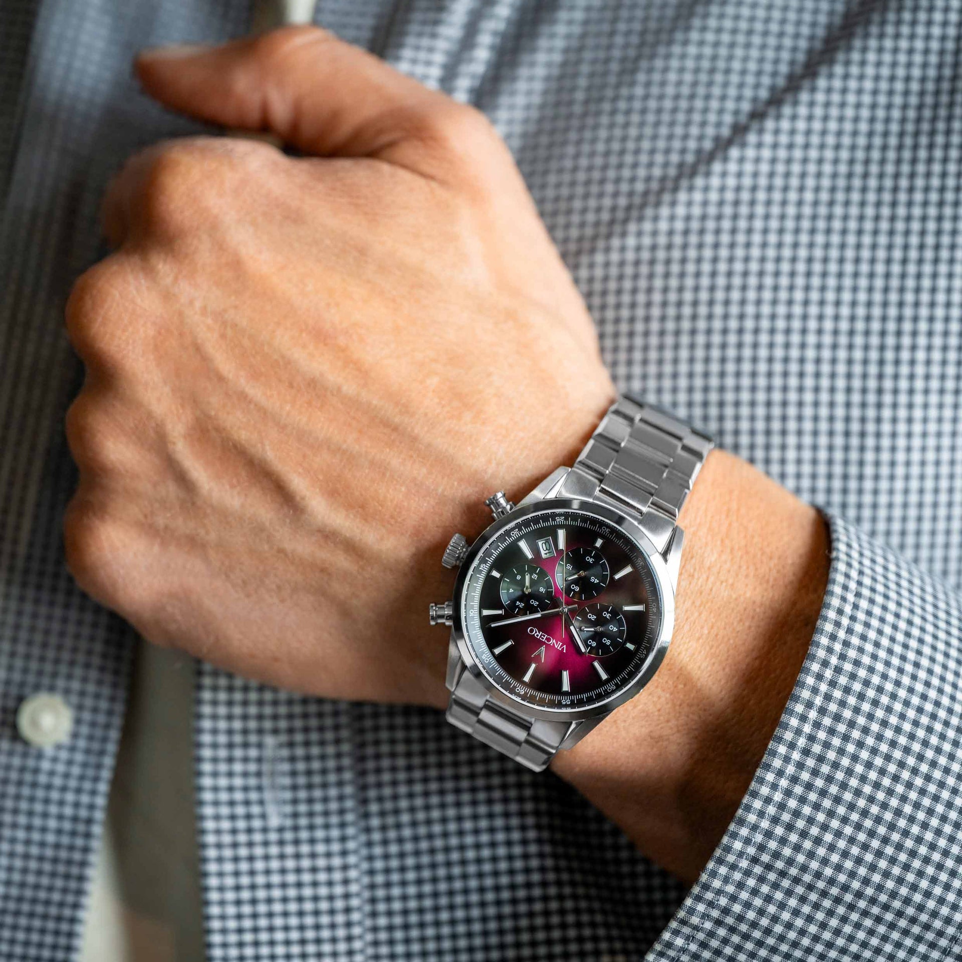 Chrono Limited Edition Quasar Watch with Precise Stainless Steel