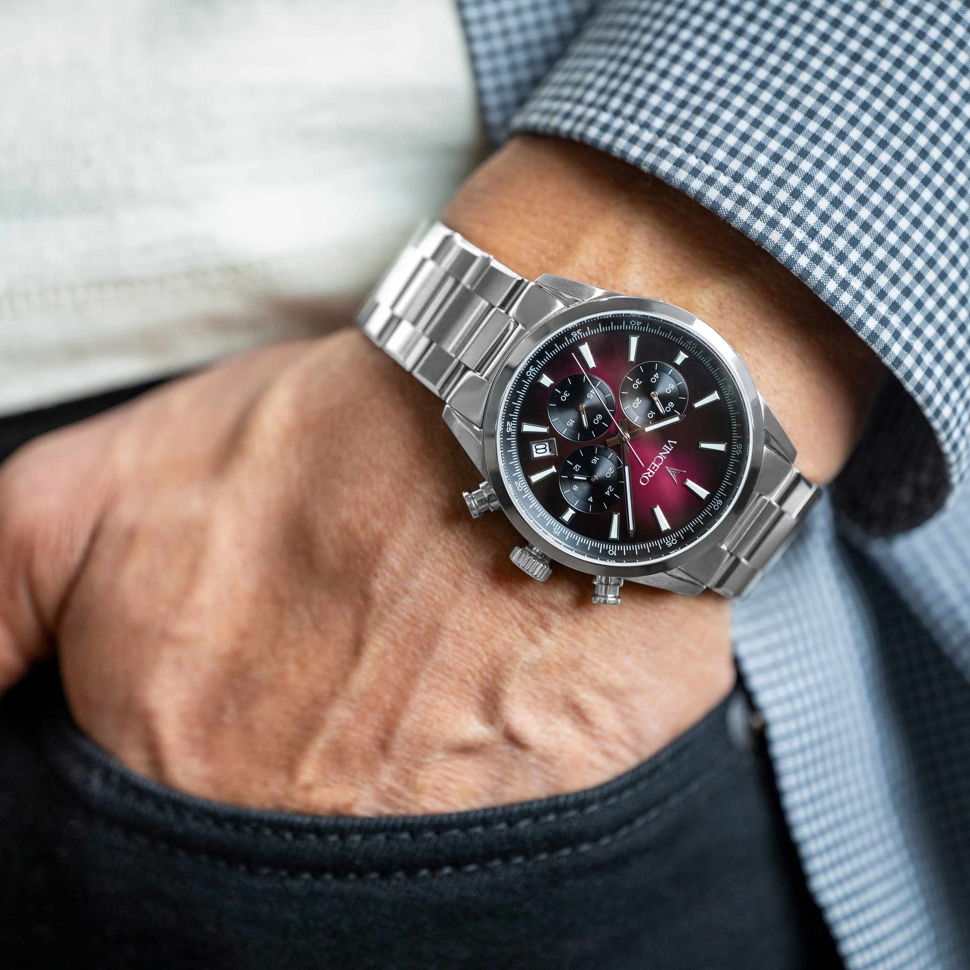 Chrono Limited Edition Quasar Watch with Precise Stainless Steel