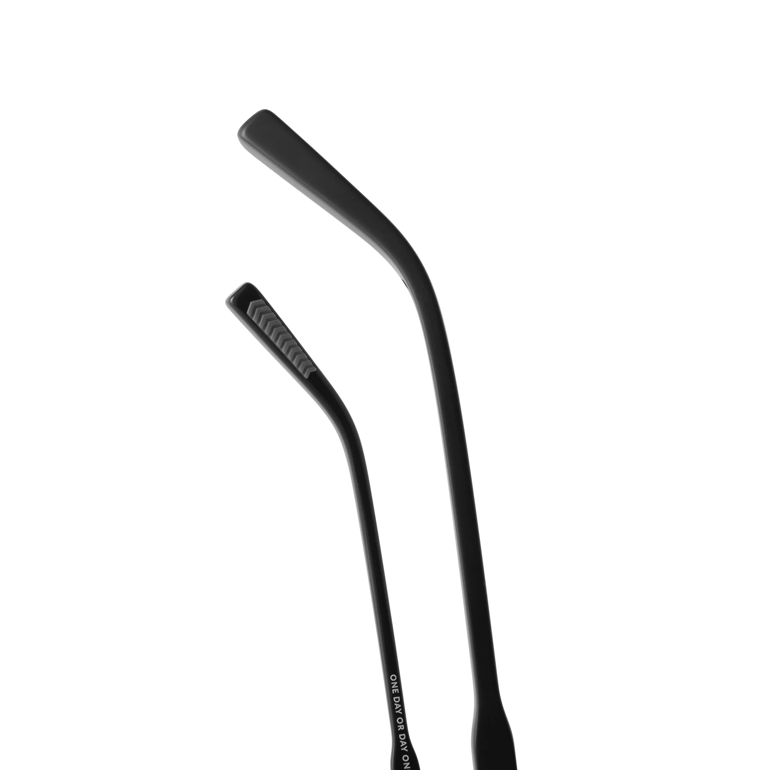 The Quincy Sunglasses - Black Mirror Premium Acetate Frame