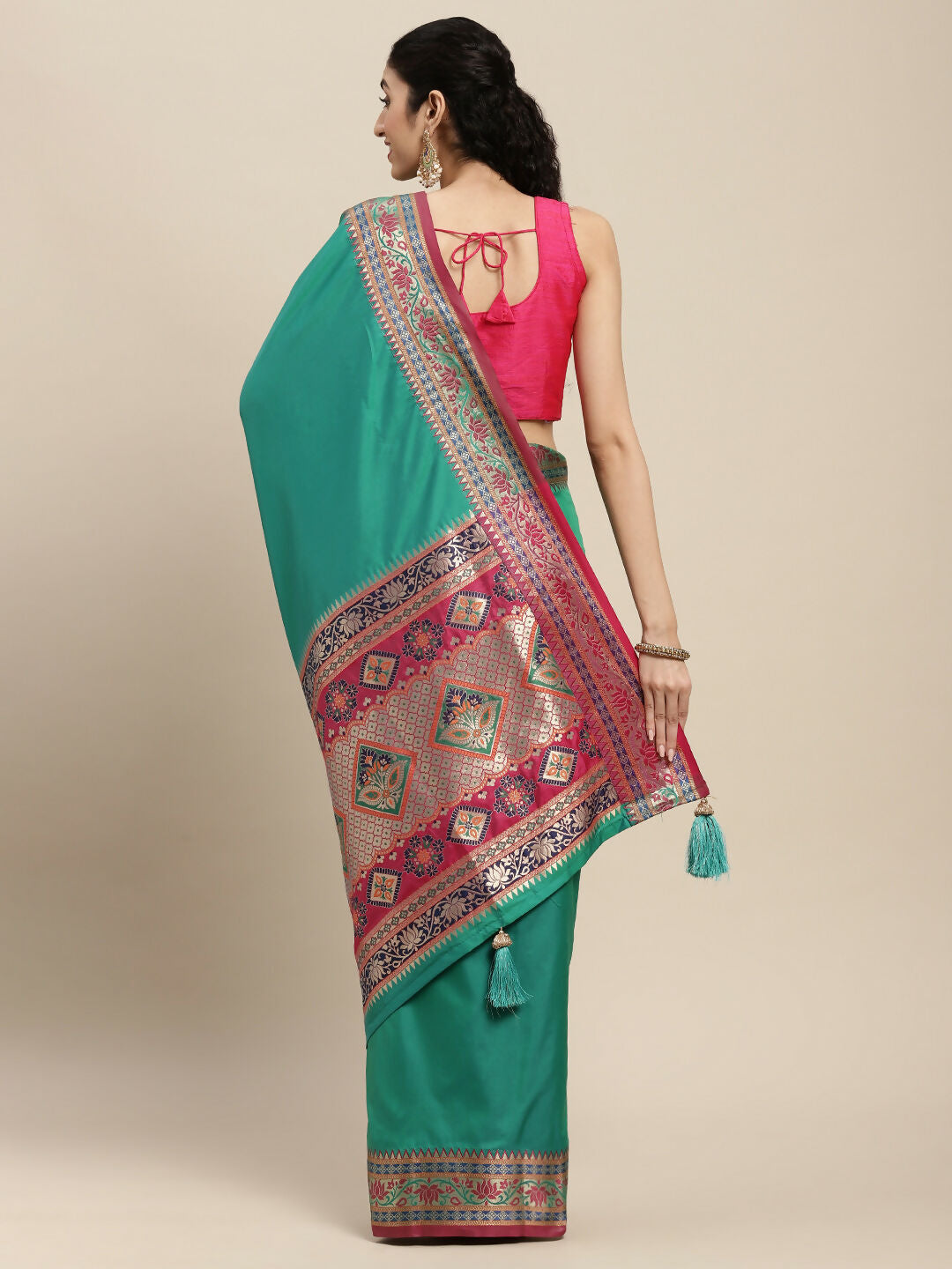 Rama Silk Blend Saree with Geometric Pattern for Ethnic Wear