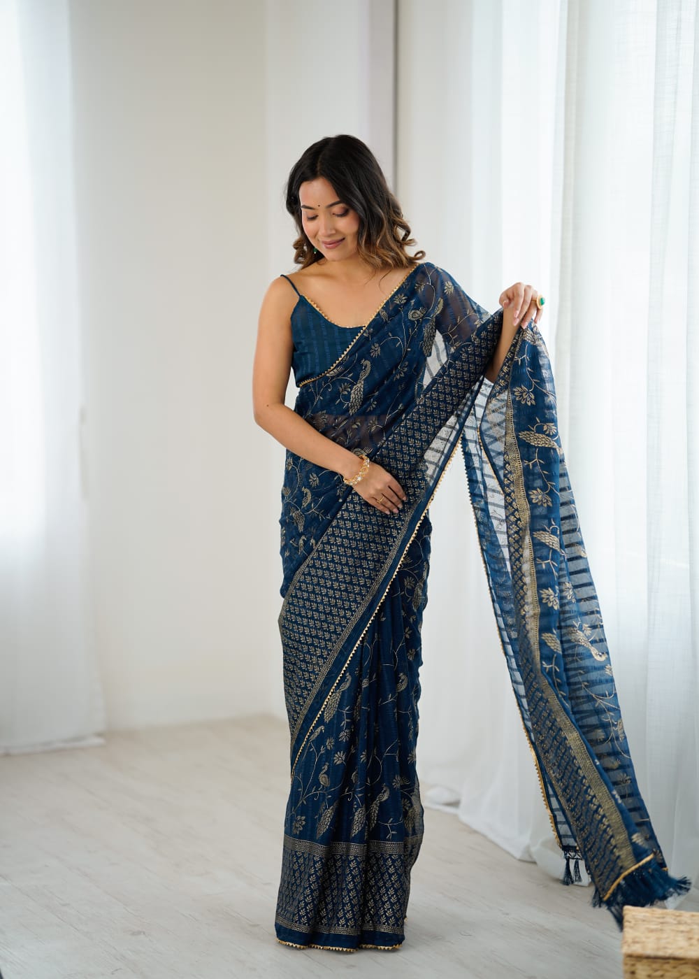 Lorenvalley Fashion Rama Solo Georgette Superb Finishing Foils Print & Fancy Zalar Lace in Border Saree with Blouse