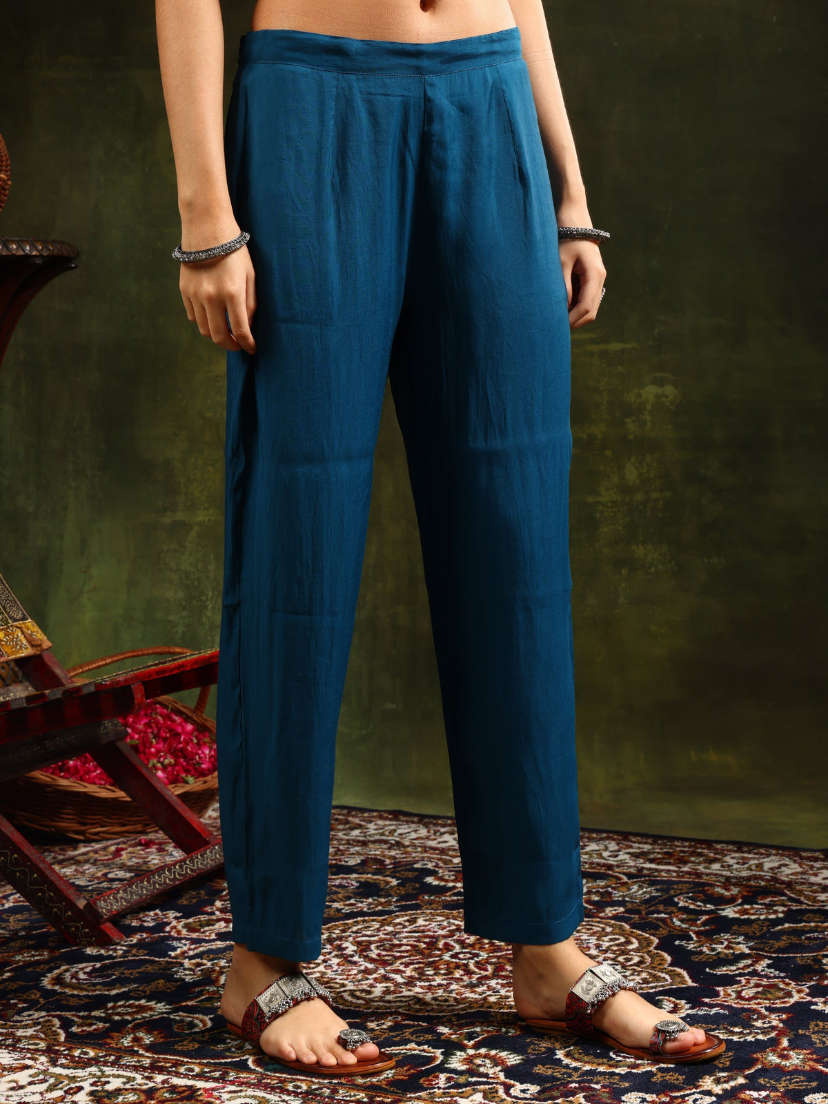 Embroidered Chanderi Kurta Set with Lace Taping Net Dupatta