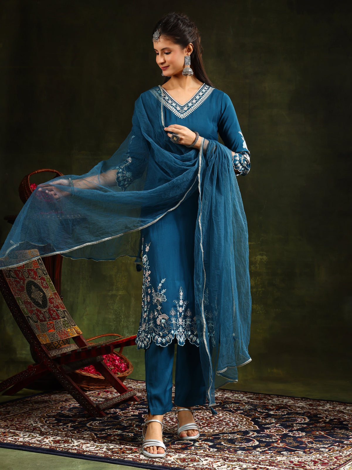 Blue Chanderi embroidered kurta set with pants and lace-taped net dupatta