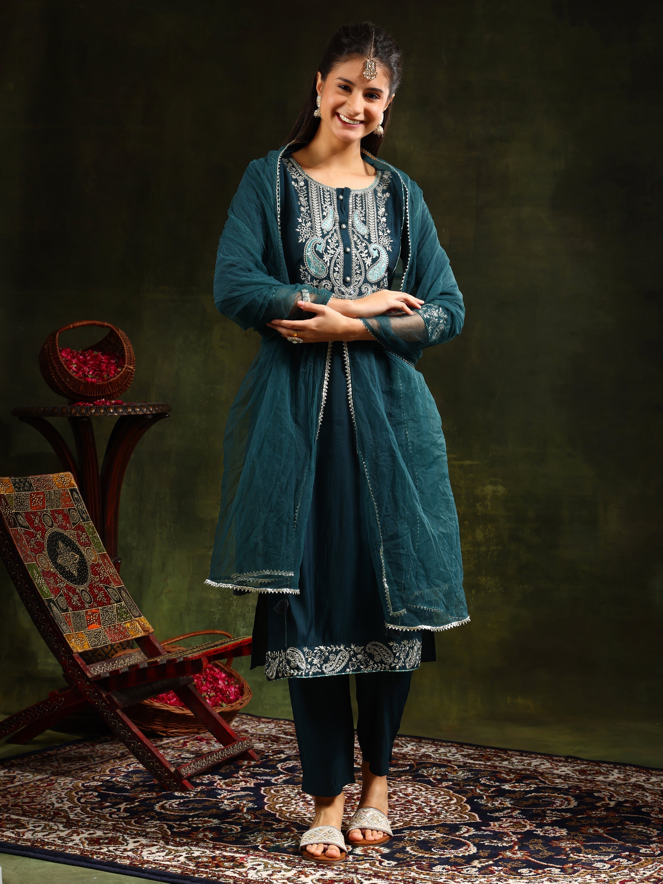 Teal Embroidered Chanderi Kurta Set with Lace Taping Dupatta