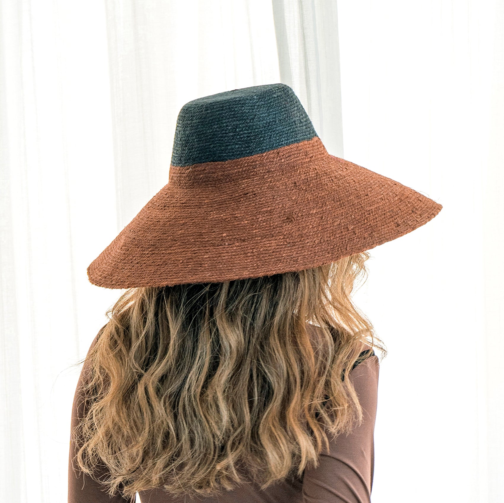 The Riri Duo Jute Straw Hat in Burnt Sienna & Black