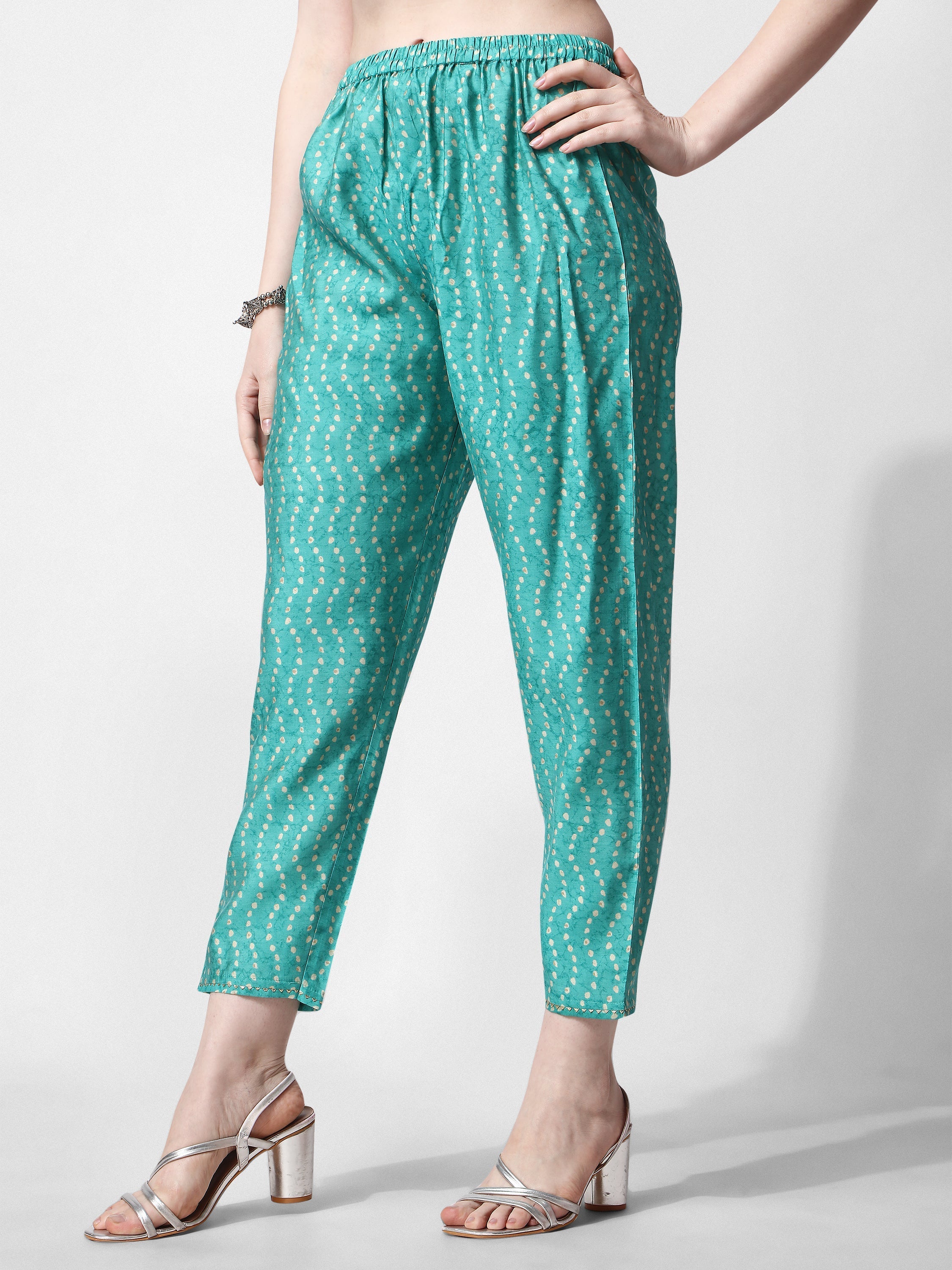 Nayra Cut Embroidered Kurta Set with Pant, Dupatta & Belt