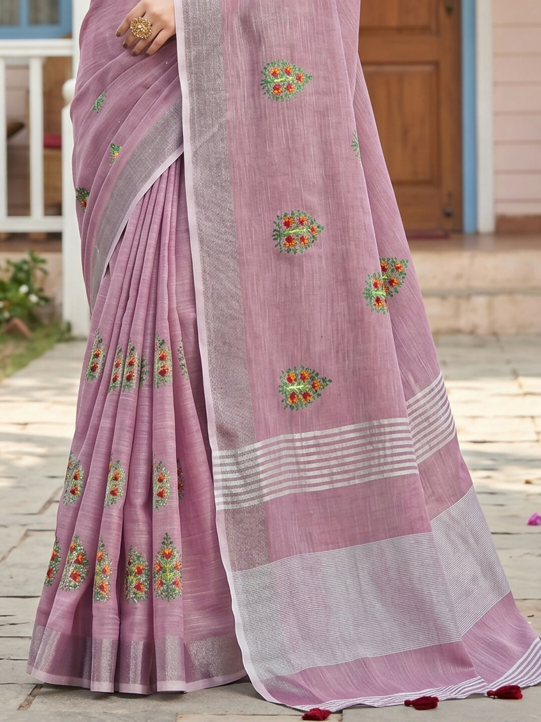 Light Purple Linen Saree with Matching Blouse Piece