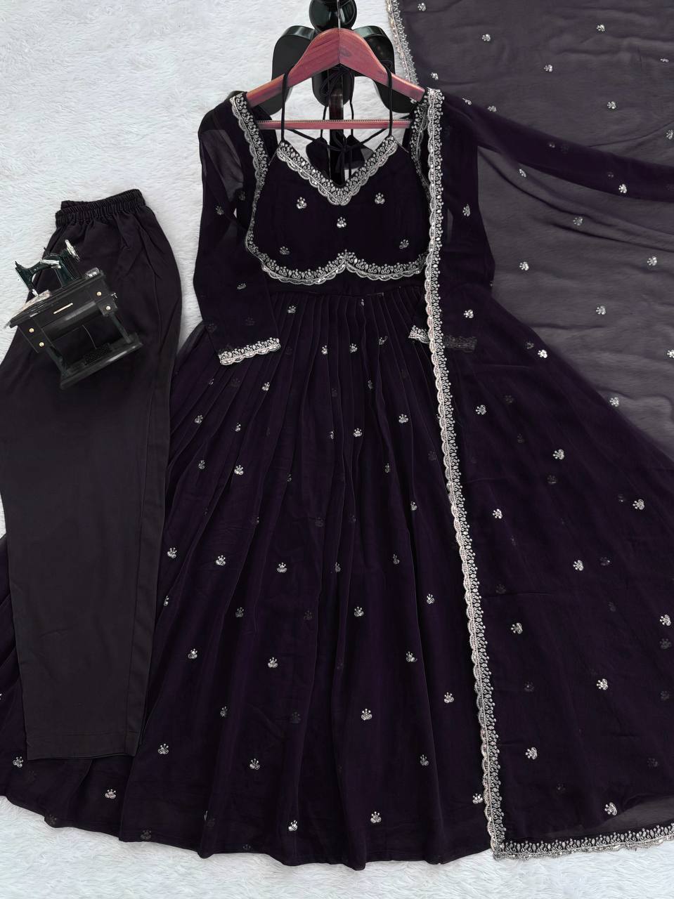 Prazu Fashion Black Georgette Thread Sequence Anarkali Suit